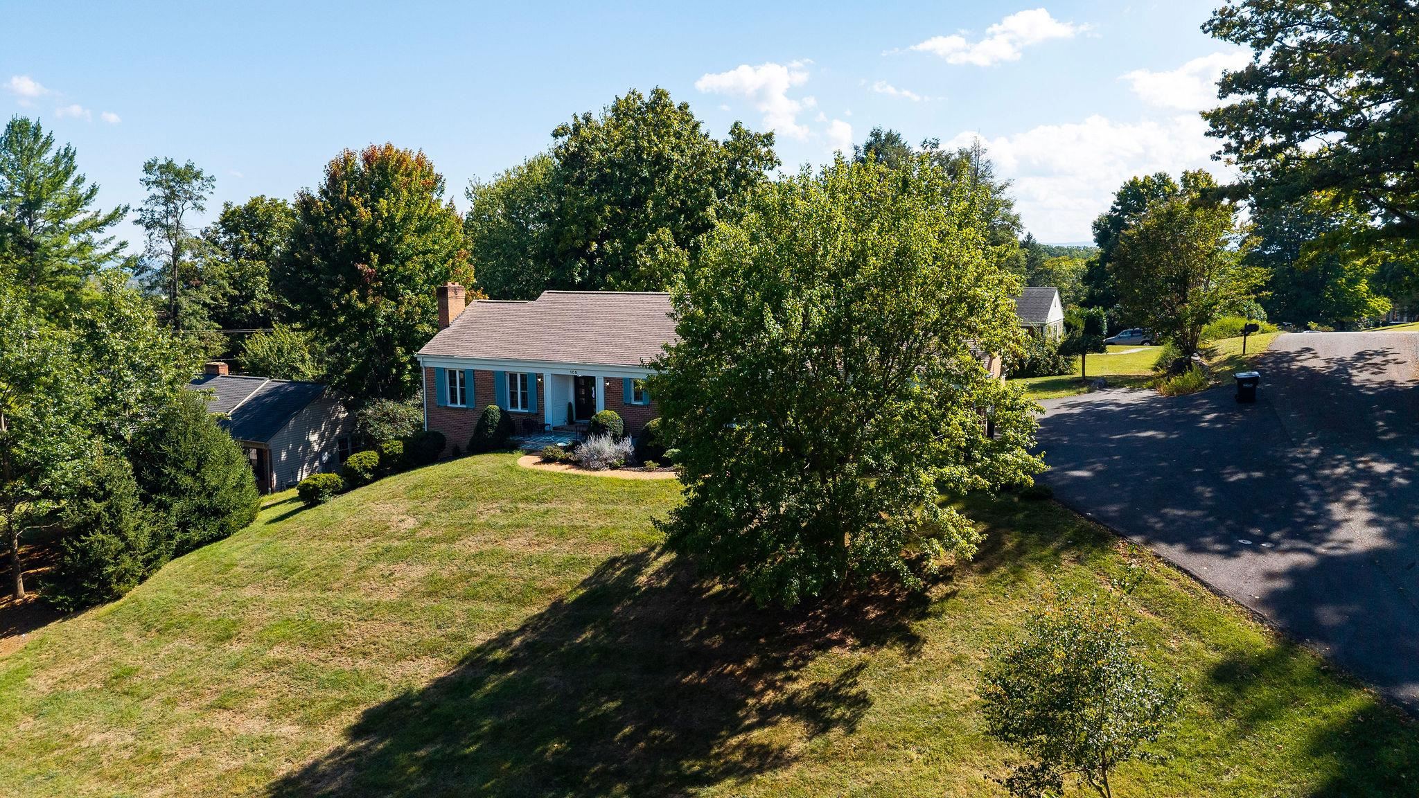 105 WOODLAND DR, STAUNTON, Virginia 24401, 3 Bedrooms Bedrooms, ,2 BathroomsBathrooms,Residential,105 WOODLAND DR,681930 MLS # 681930 105 WOODLAND DR, STAUNTON, Virginia 24401, 3 Bedrooms Bedrooms, ,2 BathroomsBathrooms,Residential,105 WOODLAND DR,681930 MLS # 681930