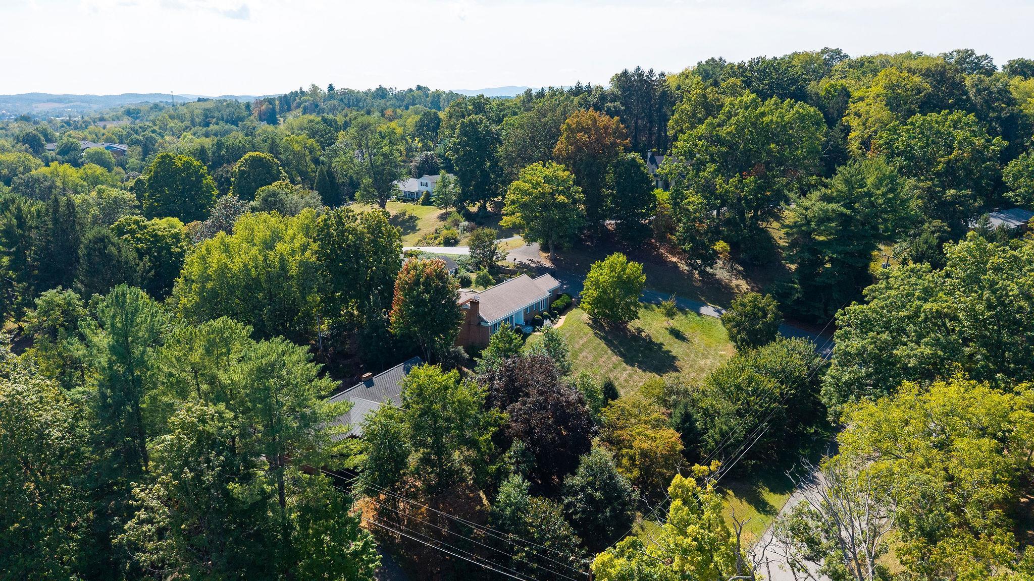 105 WOODLAND DR, STAUNTON, Virginia 24401, 3 Bedrooms Bedrooms, ,2 BathroomsBathrooms,Residential,105 WOODLAND DR,681930 MLS # 681930 105 WOODLAND DR, STAUNTON, Virginia 24401, 3 Bedrooms Bedrooms, ,2 BathroomsBathrooms,Residential,105 WOODLAND DR,681930 MLS # 681930