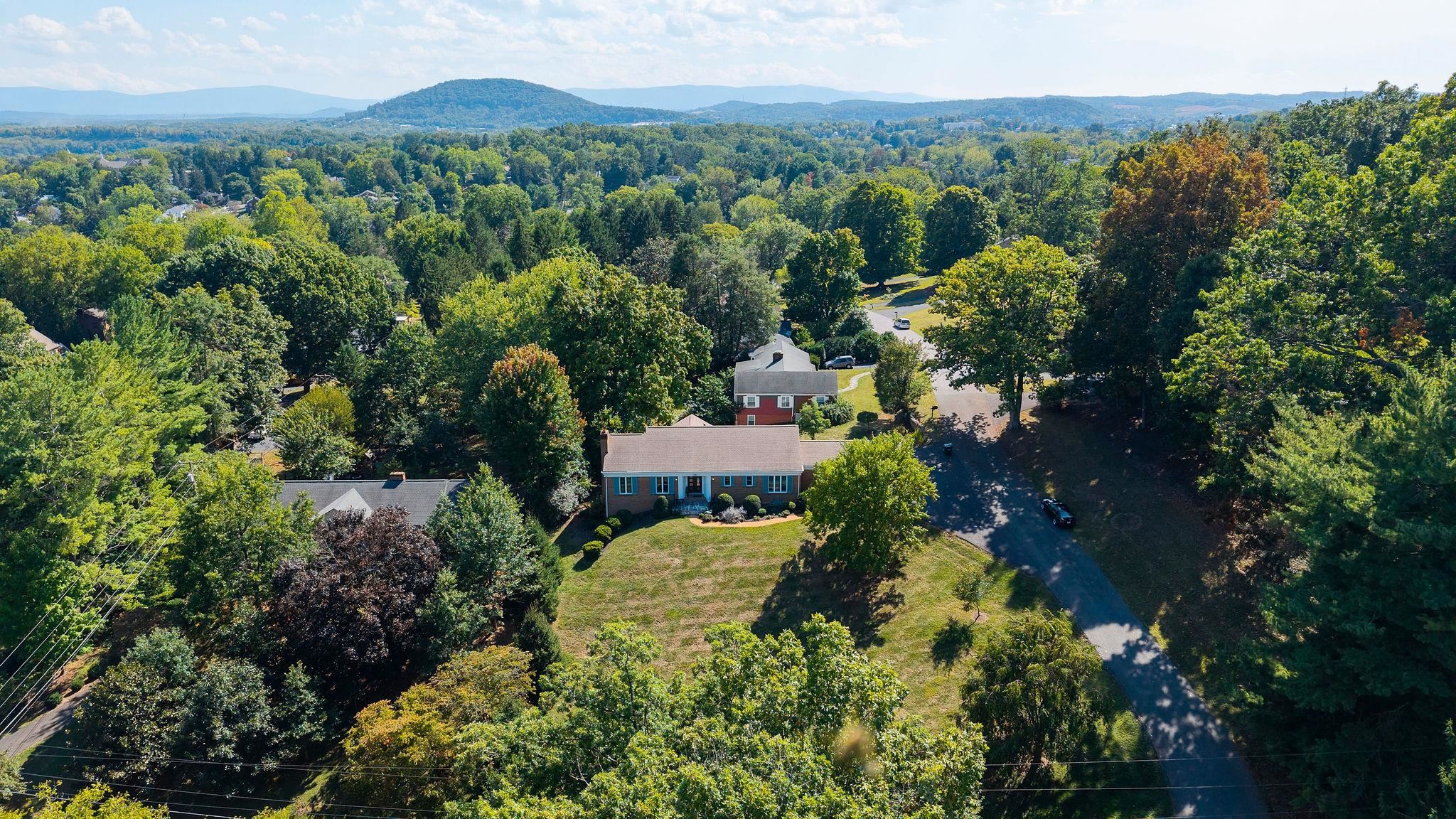 105 WOODLAND DR, STAUNTON, Virginia 24401, 3 Bedrooms Bedrooms, ,2 BathroomsBathrooms,Residential,105 WOODLAND DR,681930 MLS # 681930 105 WOODLAND DR, STAUNTON, Virginia 24401, 3 Bedrooms Bedrooms, ,2 BathroomsBathrooms,Residential,105 WOODLAND DR,681930 MLS # 681930