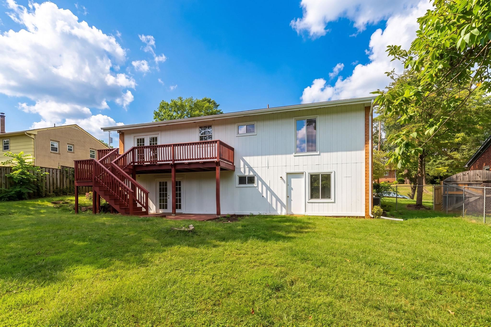 924 WASHINGTON AVE, WAYNESBORO, Virginia 22980, 4 Bedrooms Bedrooms, ,2 BathroomsBathrooms,Residential,924 WASHINGTON AVE,681931 MLS # 681931