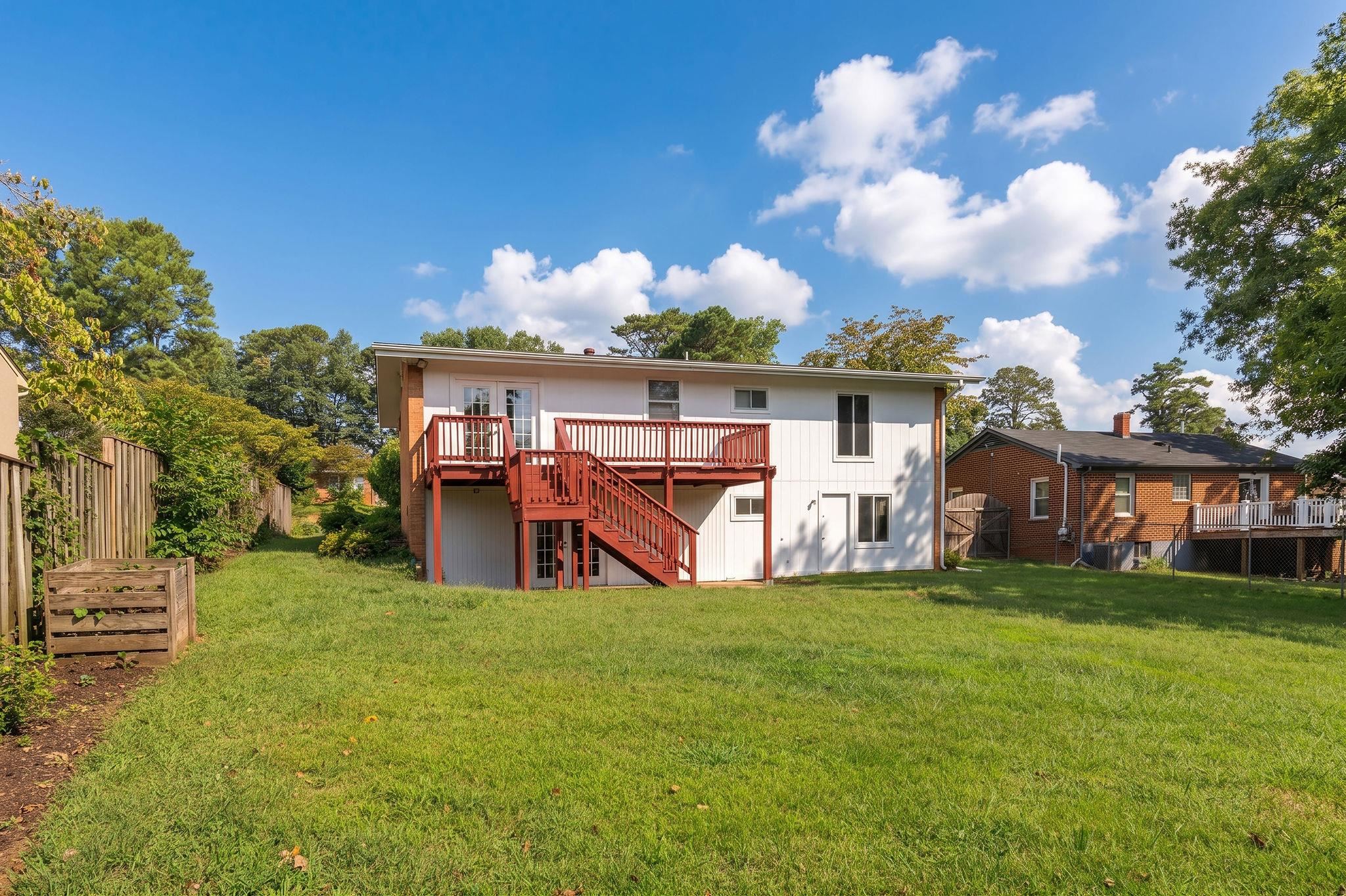 924 WASHINGTON AVE, WAYNESBORO, Virginia 22980, 4 Bedrooms Bedrooms, ,2 BathroomsBathrooms,Residential,924 WASHINGTON AVE,681931 MLS # 681931