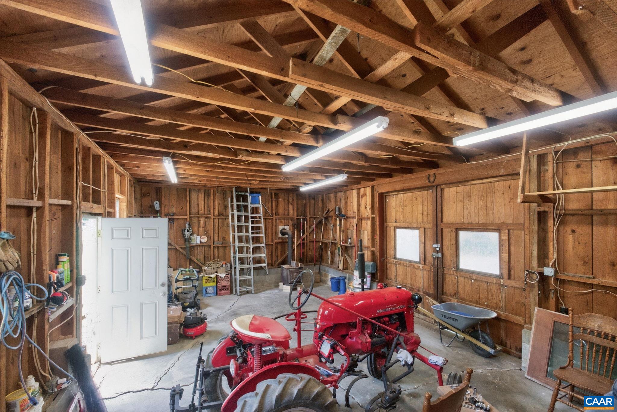 Classic 560sqft barn with woodstove.