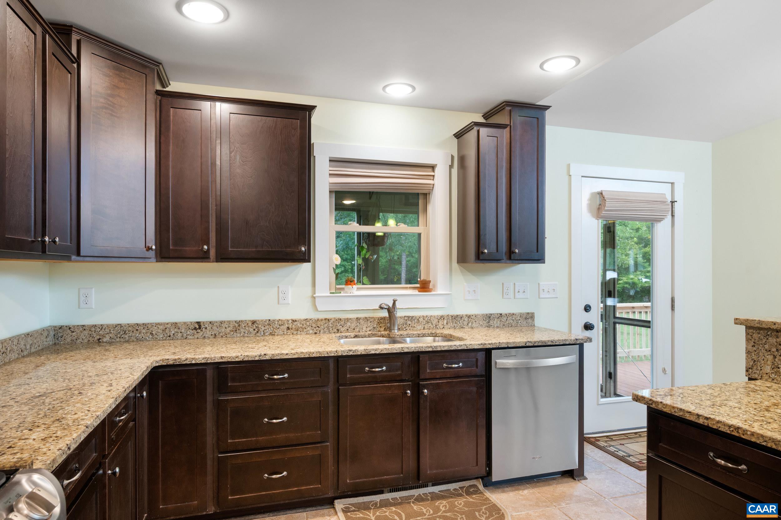 3999 SHORES RD, PALMYRA, Virginia 22963, 2 Bedrooms Bedrooms, ,3 BathroomsBathrooms,Residential,3999 SHORES RD,681934 MLS # 681934 3999 SHORES RD, PALMYRA, Virginia 22963, 2 Bedrooms Bedrooms, ,3 BathroomsBathrooms,Residential,3999 SHORES RD,681934 MLS # 681934