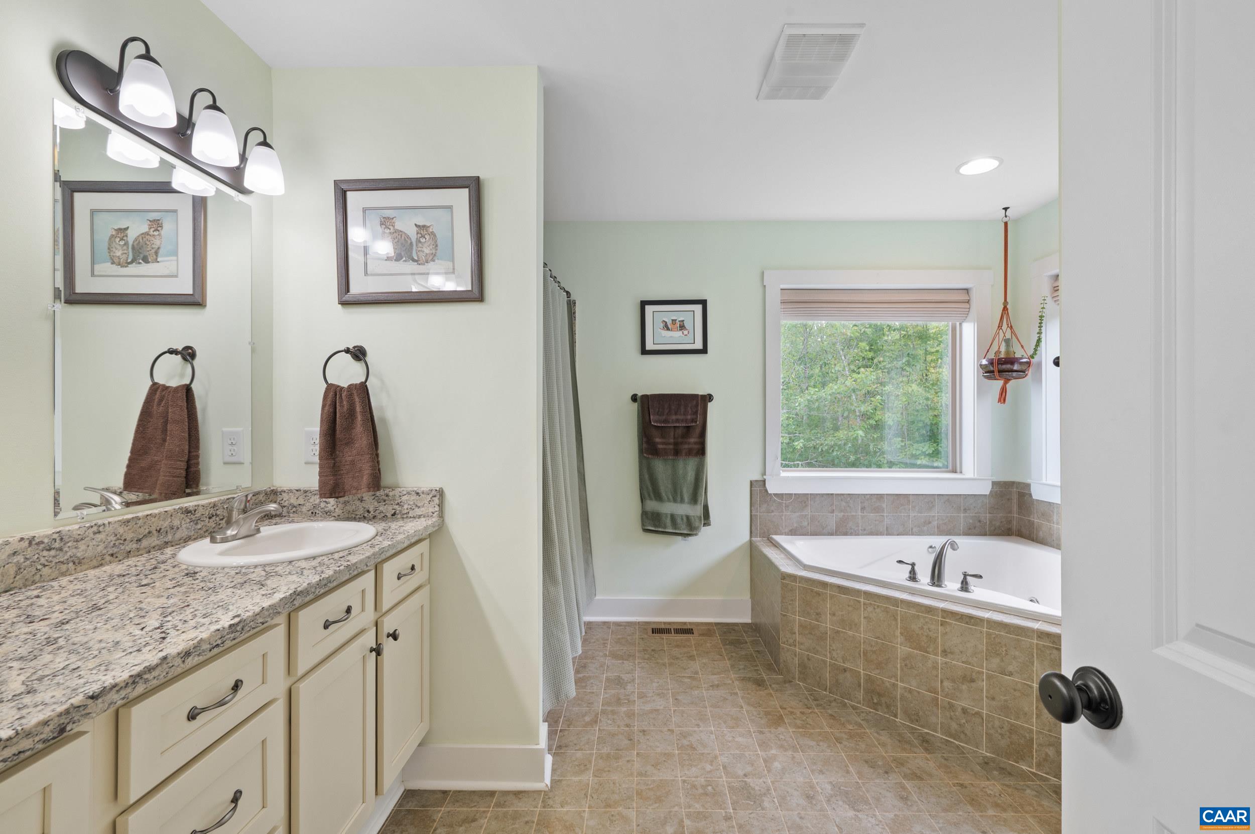 3999 SHORES RD, PALMYRA, Virginia 22963, 2 Bedrooms Bedrooms, ,3 BathroomsBathrooms,Residential,3999 SHORES RD,681934 MLS # 681934 3999 SHORES RD, PALMYRA, Virginia 22963, 2 Bedrooms Bedrooms, ,3 BathroomsBathrooms,Residential,3999 SHORES RD,681934 MLS # 681934