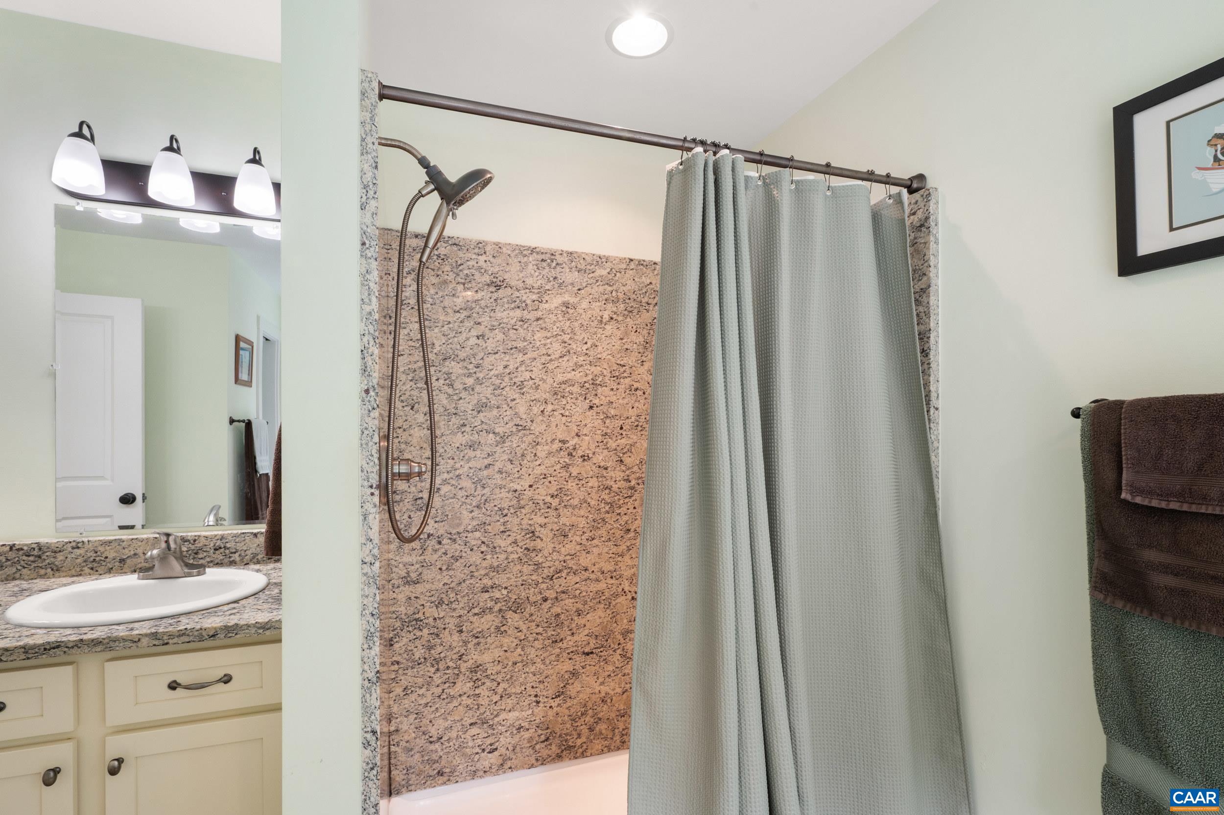 3999 SHORES RD, PALMYRA, Virginia 22963, 2 Bedrooms Bedrooms, ,3 BathroomsBathrooms,Residential,3999 SHORES RD,681934 MLS # 681934 3999 SHORES RD, PALMYRA, Virginia 22963, 2 Bedrooms Bedrooms, ,3 BathroomsBathrooms,Residential,3999 SHORES RD,681934 MLS # 681934