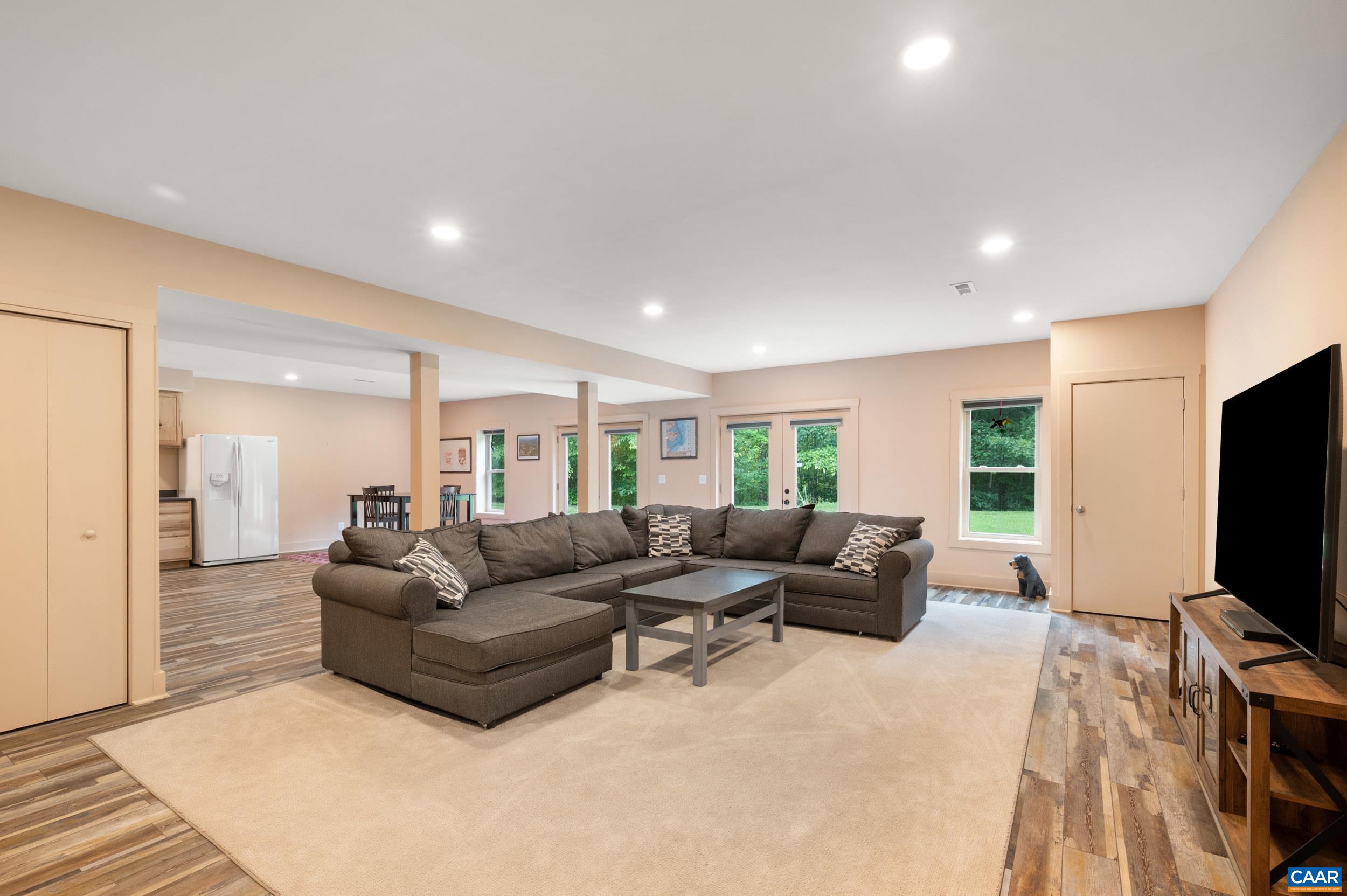 3999 SHORES RD, PALMYRA, Virginia 22963, 2 Bedrooms Bedrooms, ,3 BathroomsBathrooms,Residential,3999 SHORES RD,681934 MLS # 681934 3999 SHORES RD, PALMYRA, Virginia 22963, 2 Bedrooms Bedrooms, ,3 BathroomsBathrooms,Residential,3999 SHORES RD,681934 MLS # 681934