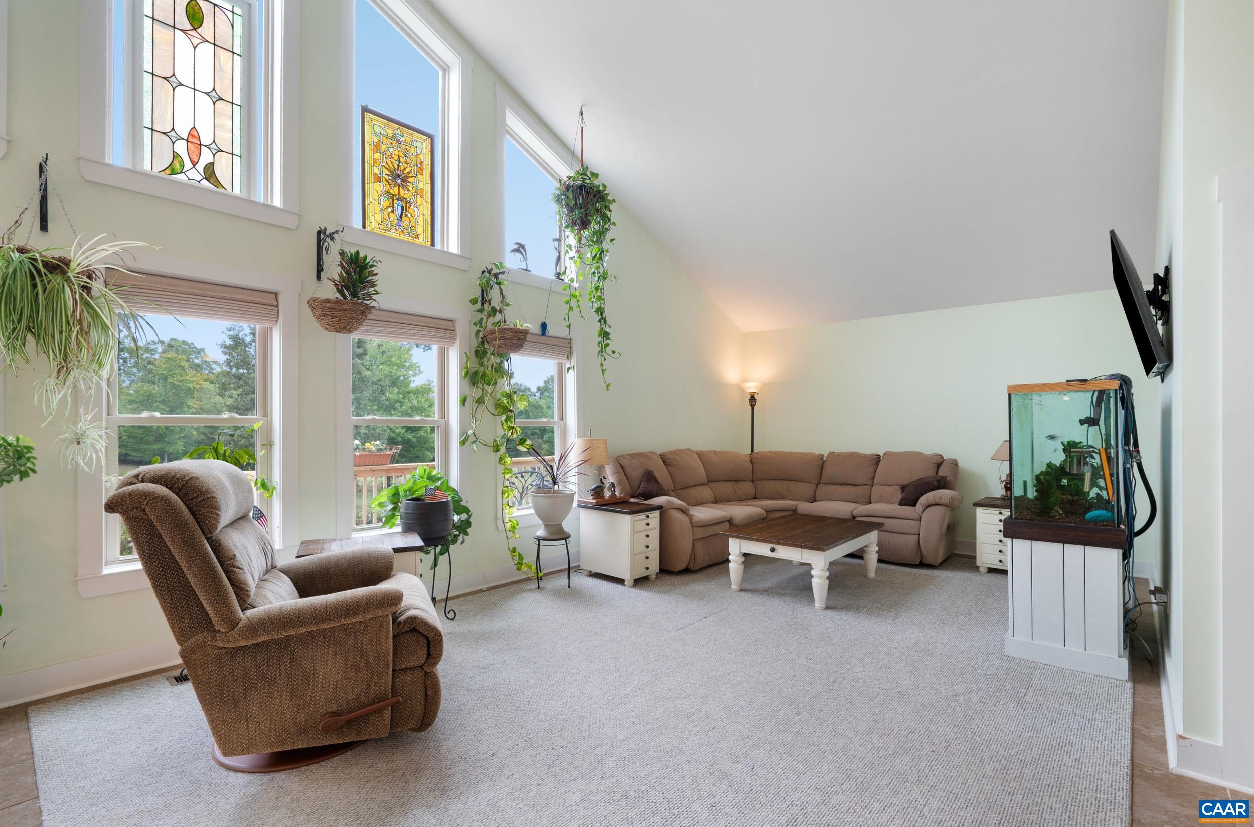 3999 SHORES RD, PALMYRA, Virginia 22963, 2 Bedrooms Bedrooms, ,3 BathroomsBathrooms,Residential,3999 SHORES RD,681934 MLS # 681934 3999 SHORES RD, PALMYRA, Virginia 22963, 2 Bedrooms Bedrooms, ,3 BathroomsBathrooms,Residential,3999 SHORES RD,681934 MLS # 681934