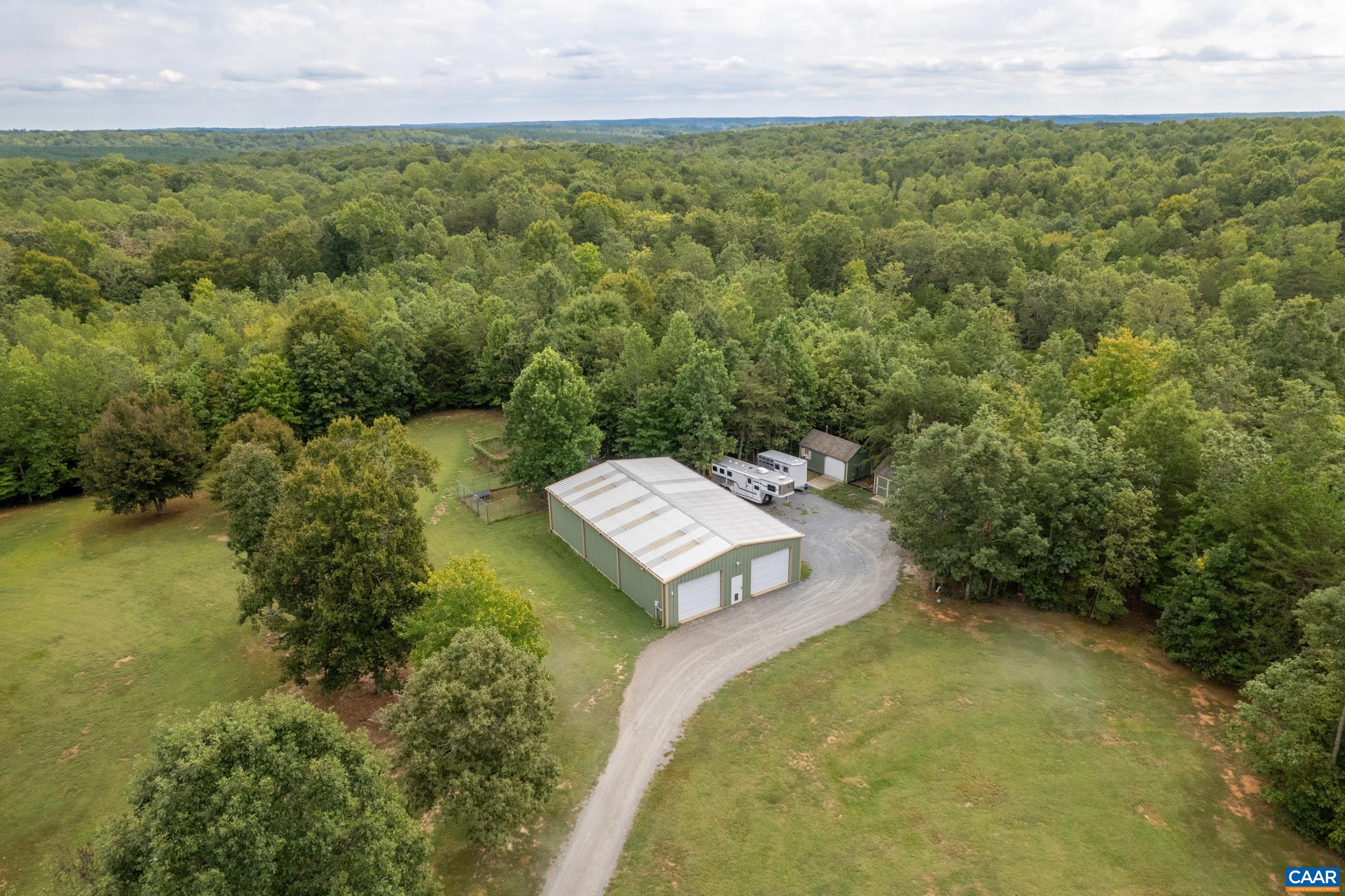 3999 SHORES RD, PALMYRA, Virginia 22963, 2 Bedrooms Bedrooms, ,3 BathroomsBathrooms,Residential,3999 SHORES RD,681934 MLS # 681934 3999 SHORES RD, PALMYRA, Virginia 22963, 2 Bedrooms Bedrooms, ,3 BathroomsBathrooms,Residential,3999 SHORES RD,681934 MLS # 681934
