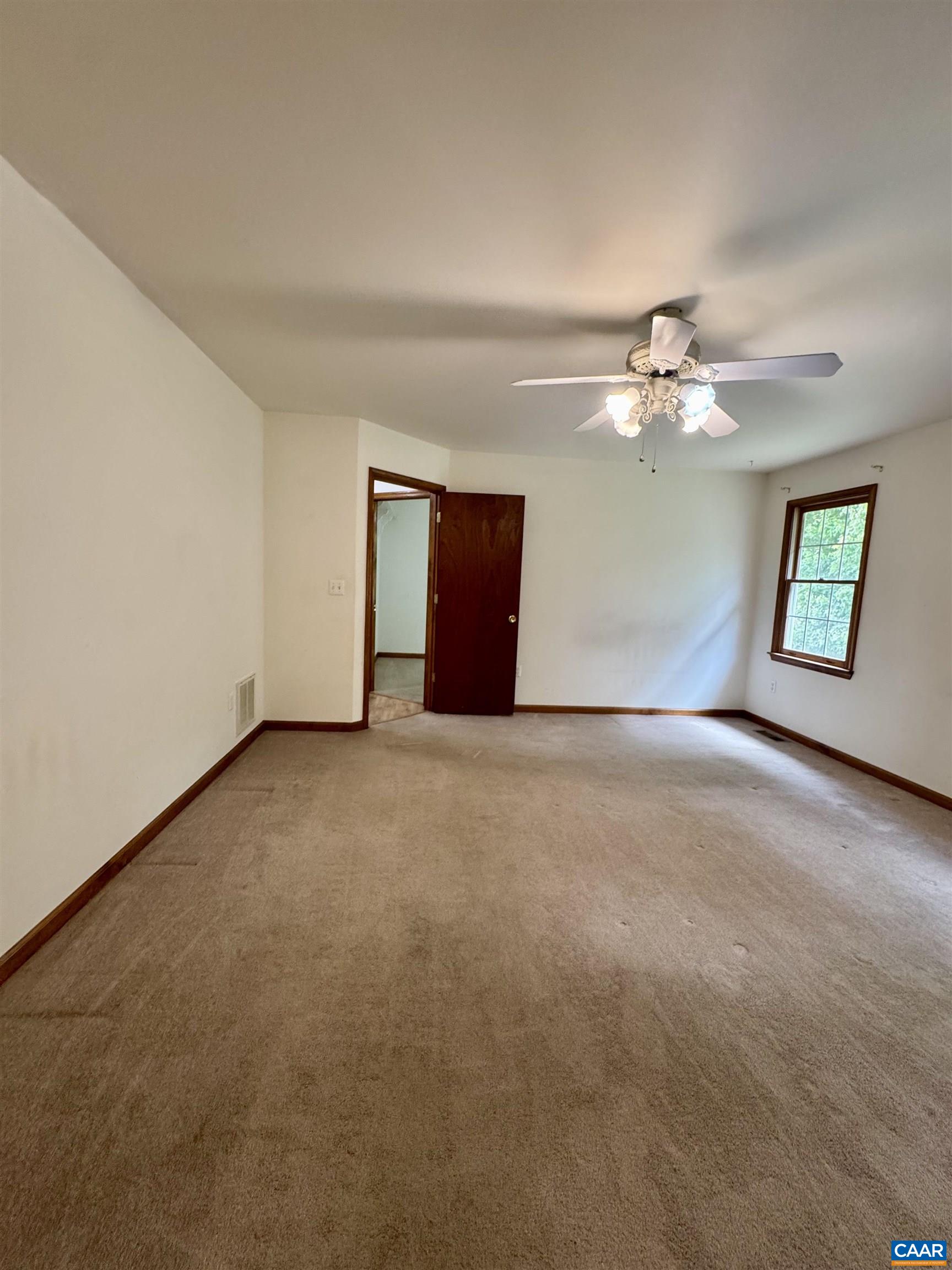 95 SUGARCAMP LN, STUARTS DRAFT, Virginia 24477, 3 Bedrooms Bedrooms, ,2 BathroomsBathrooms,Residential,95 SUGARCAMP LN,681347 MLS # 681347