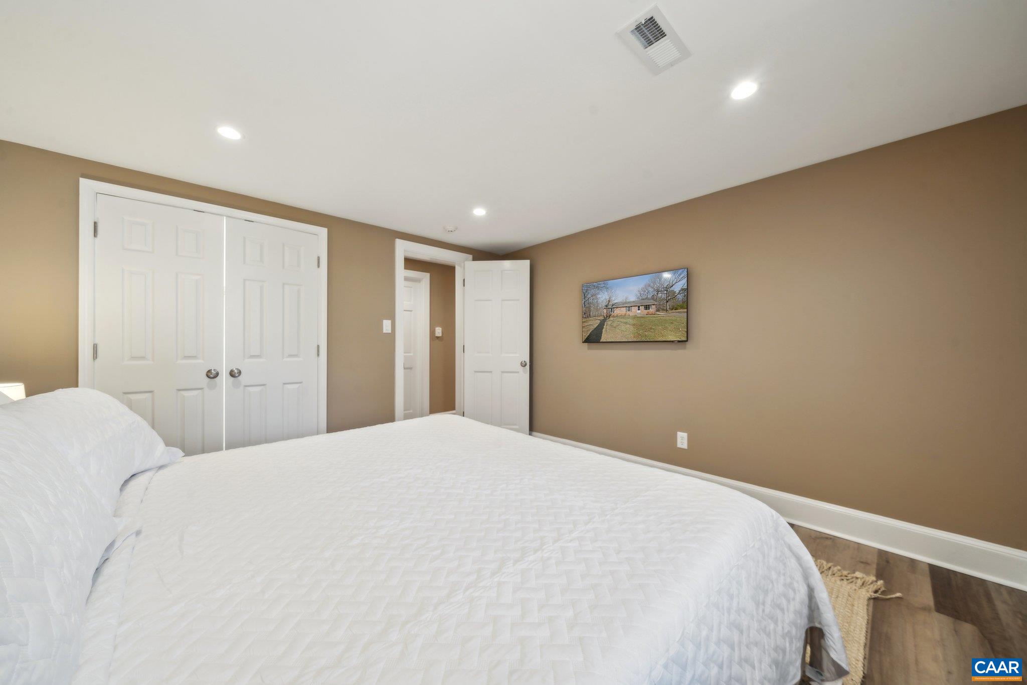 6639 BLENHEIM RD, SCOTTSVILLE, Virginia 24590, 4 Bedrooms Bedrooms, ,2 BathroomsBathrooms,Residential,Lone Jack Offering,6639 BLENHEIM RD,681945 MLS # 681945