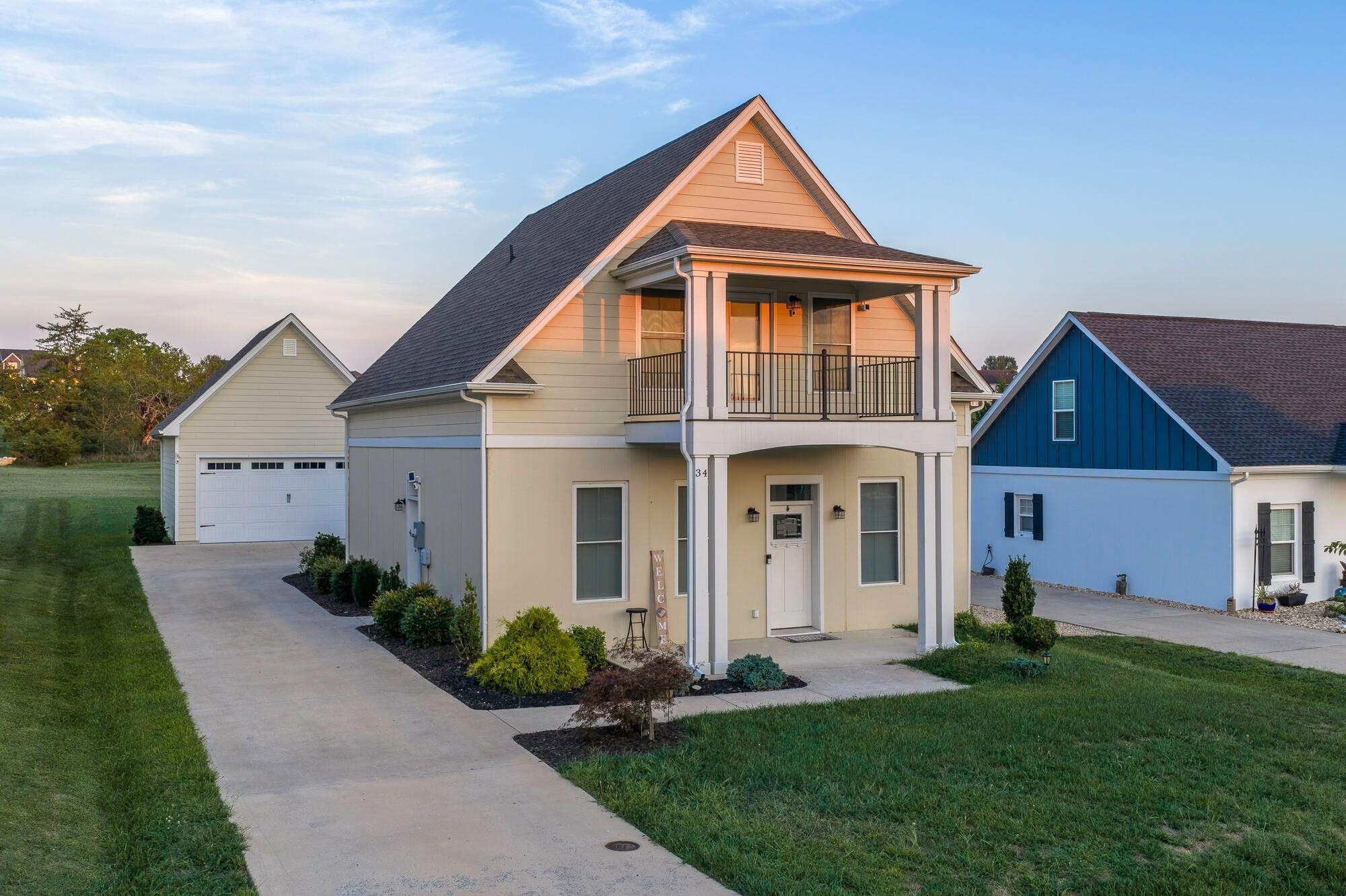 34 FLORENCE SARAH LN, LEXINGTON, Virginia 24450, 4 Bedrooms Bedrooms, ,4 BathroomsBathrooms,Residential,34 Florence Sarah Ln Lexington, VA 24450,34 FLORENCE SARAH LN,681952 MLS # 681952