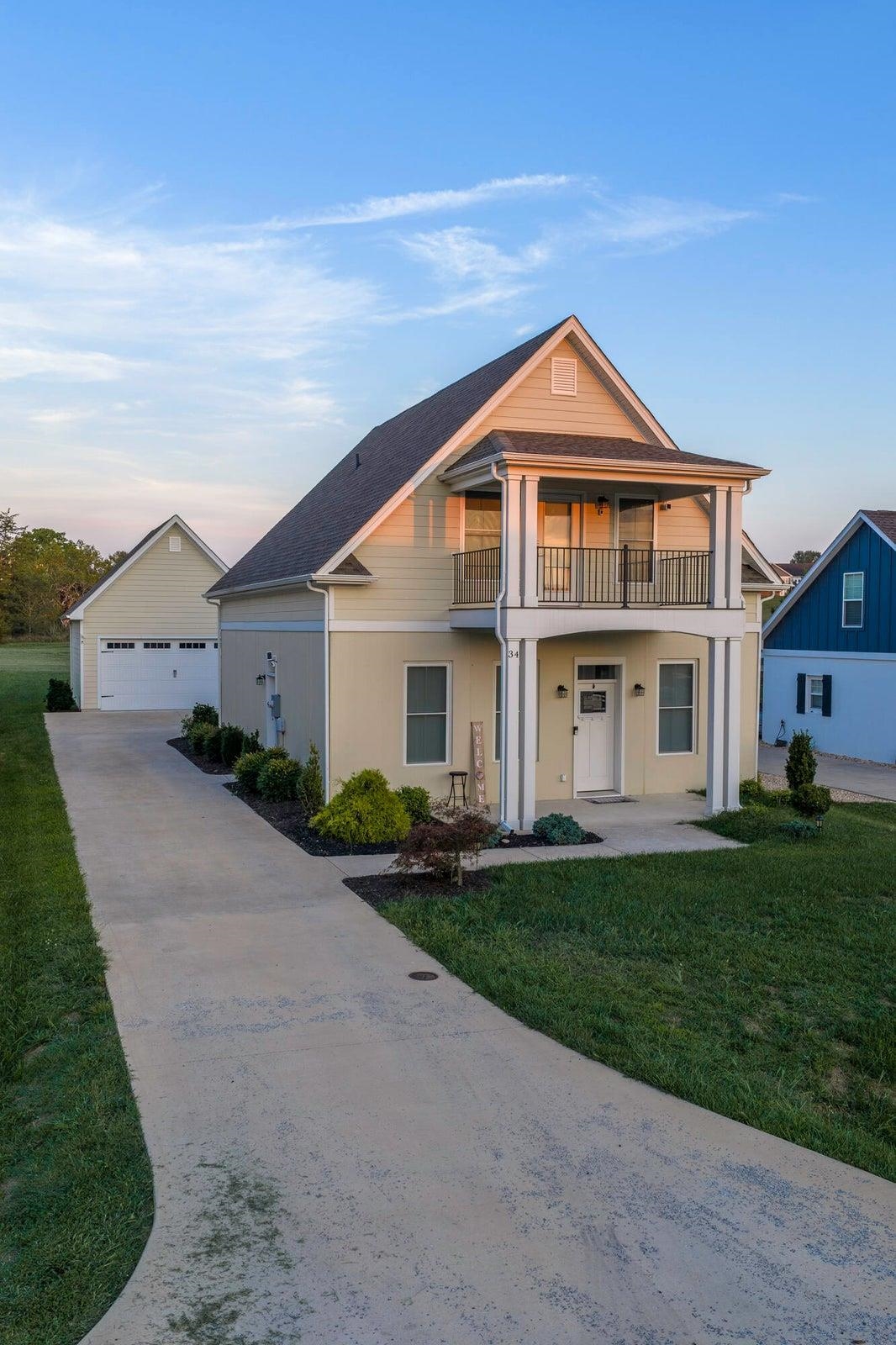 Homes like this don't come up often in The Ponds!