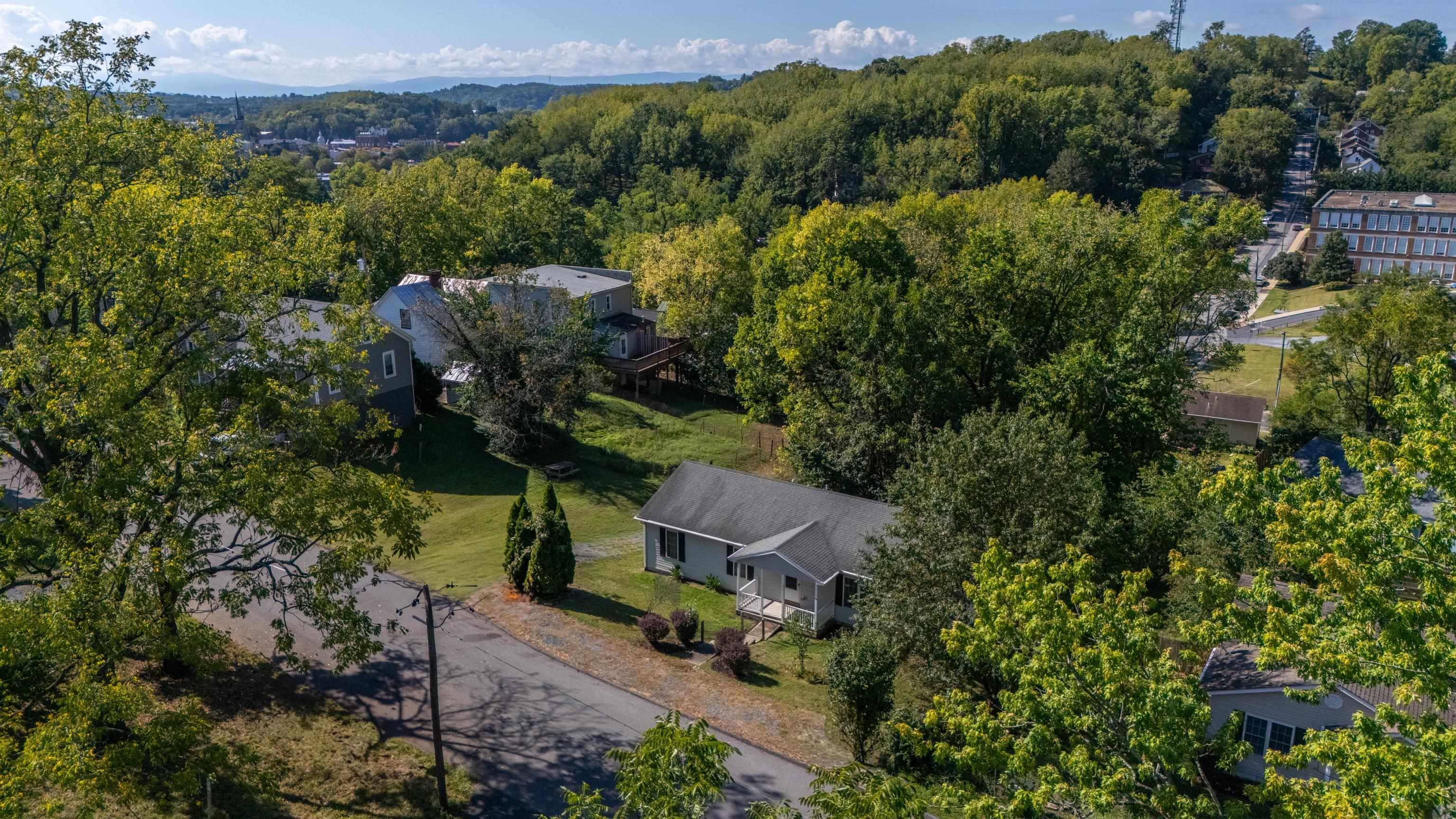36 ARLINGTON ST, STAUNTON, Virginia 24401, 3 Bedrooms Bedrooms, ,3 BathroomsBathrooms,Residential,36 ARLINGTON ST,681953 MLS # 681953 36 ARLINGTON ST, STAUNTON, Virginia 24401, 3 Bedrooms Bedrooms, ,3 BathroomsBathrooms,Residential,36 ARLINGTON ST,681953 MLS # 681953