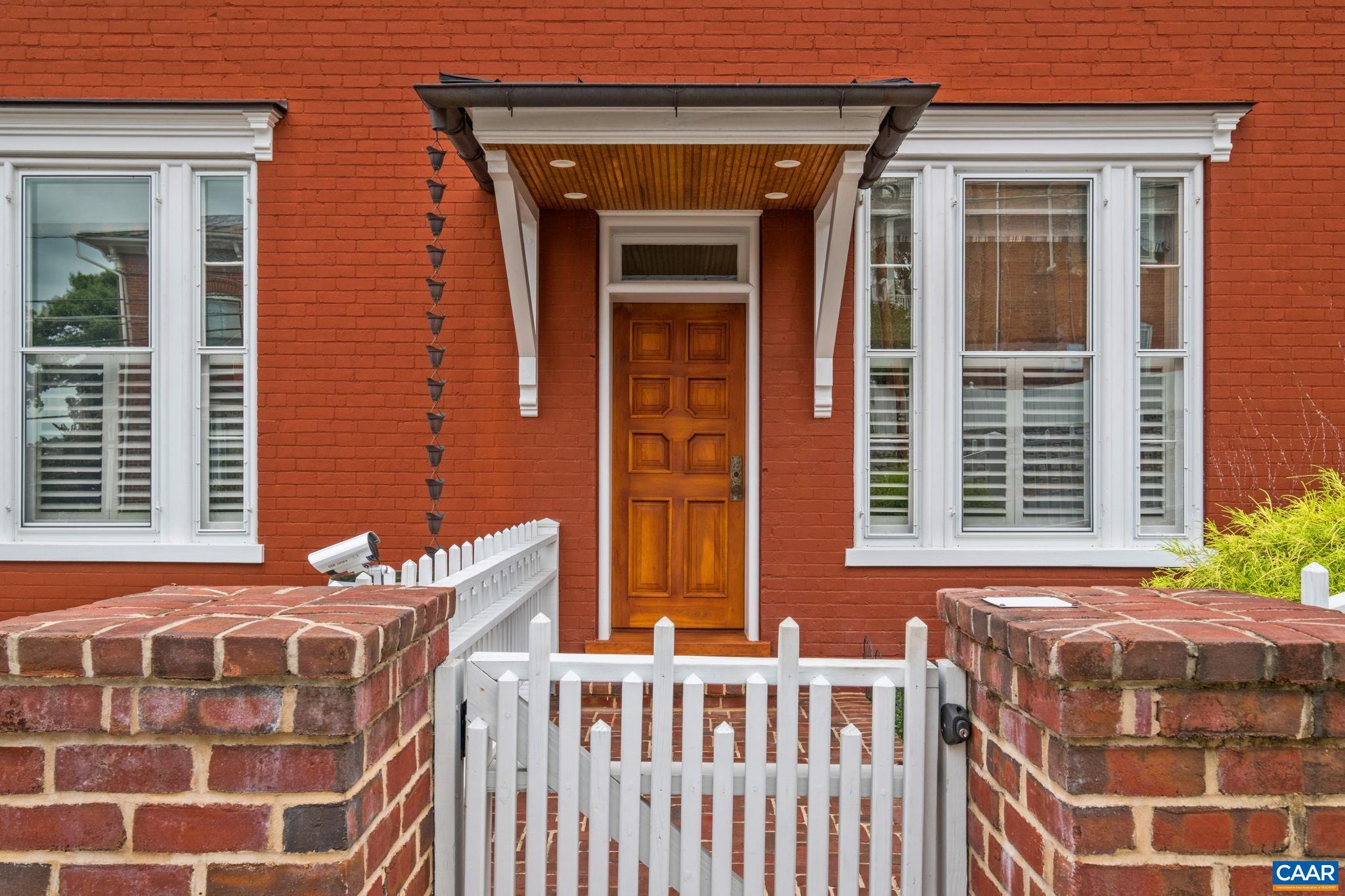 104 CHURCH ST, STAUNTON, Virginia 24401, 4 Bedrooms Bedrooms, ,3 BathroomsBathrooms,Residential,104 CHURCH ST,681962 MLS # 681962