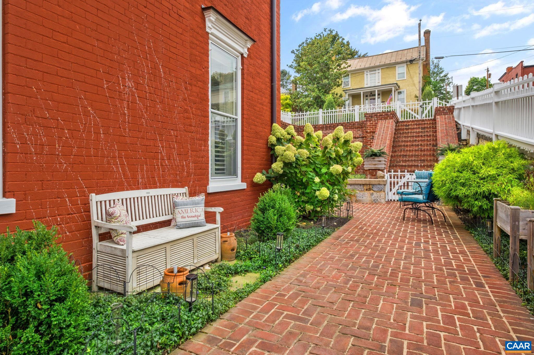 104 CHURCH ST, STAUNTON, Virginia 24401, 4 Bedrooms Bedrooms, ,3 BathroomsBathrooms,Residential,104 CHURCH ST,681962 MLS # 681962