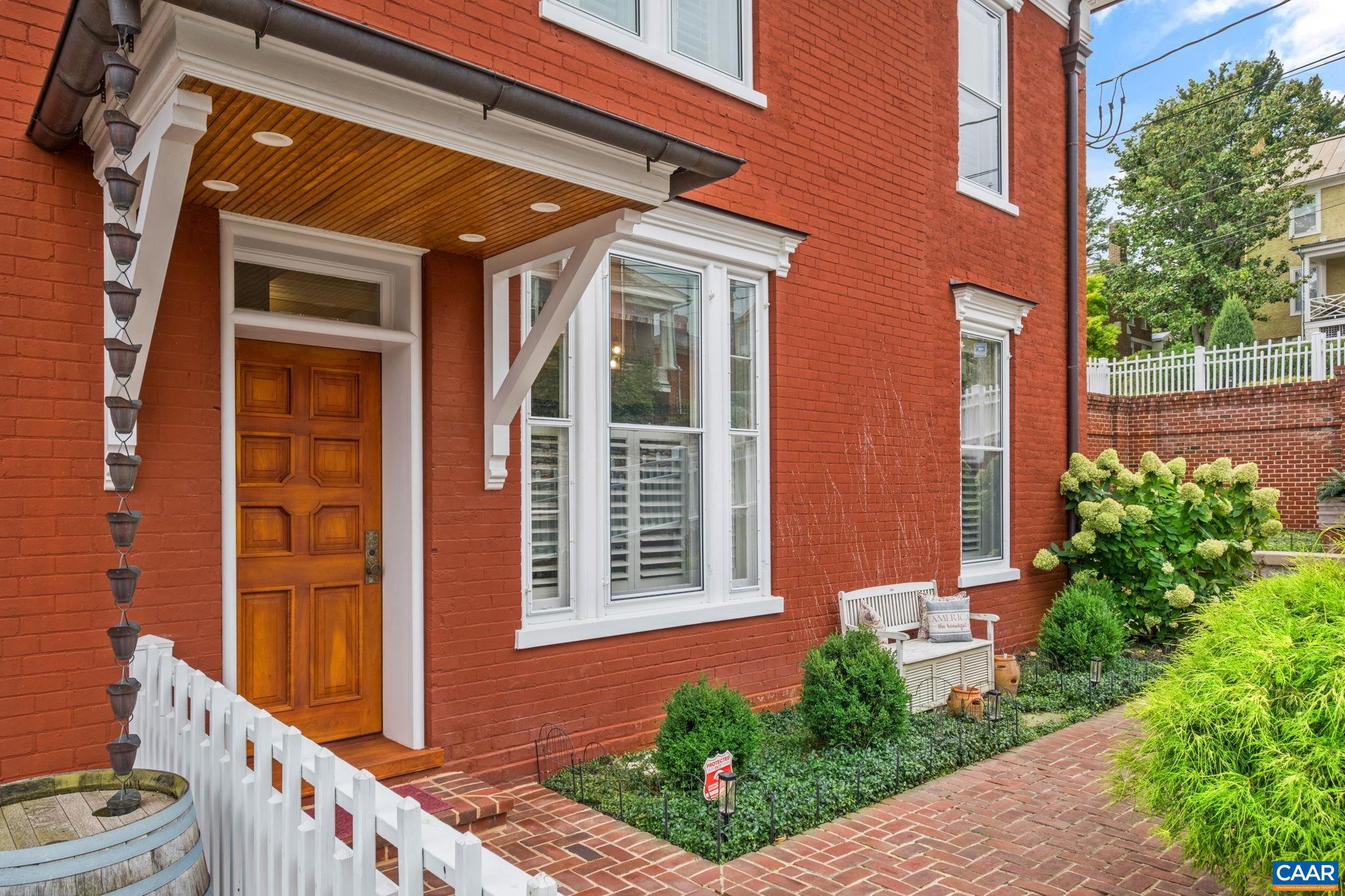 104 CHURCH ST, STAUNTON, Virginia 24401, 4 Bedrooms Bedrooms, ,3 BathroomsBathrooms,Residential,104 CHURCH ST,681962 MLS # 681962