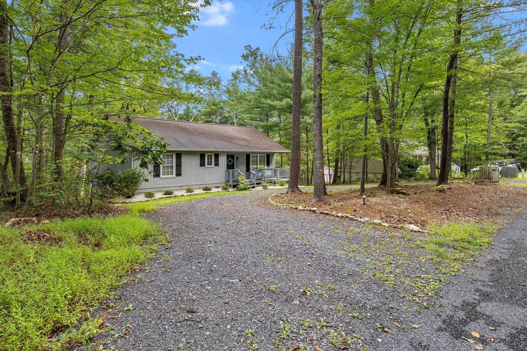 567 BASSWOOD LN, MOUNT JACKSON, Virginia 22842, 3 Bedrooms Bedrooms, ,2 BathroomsBathrooms,Residential,567 BASSWOOD LN,681976 MLS # 681976
