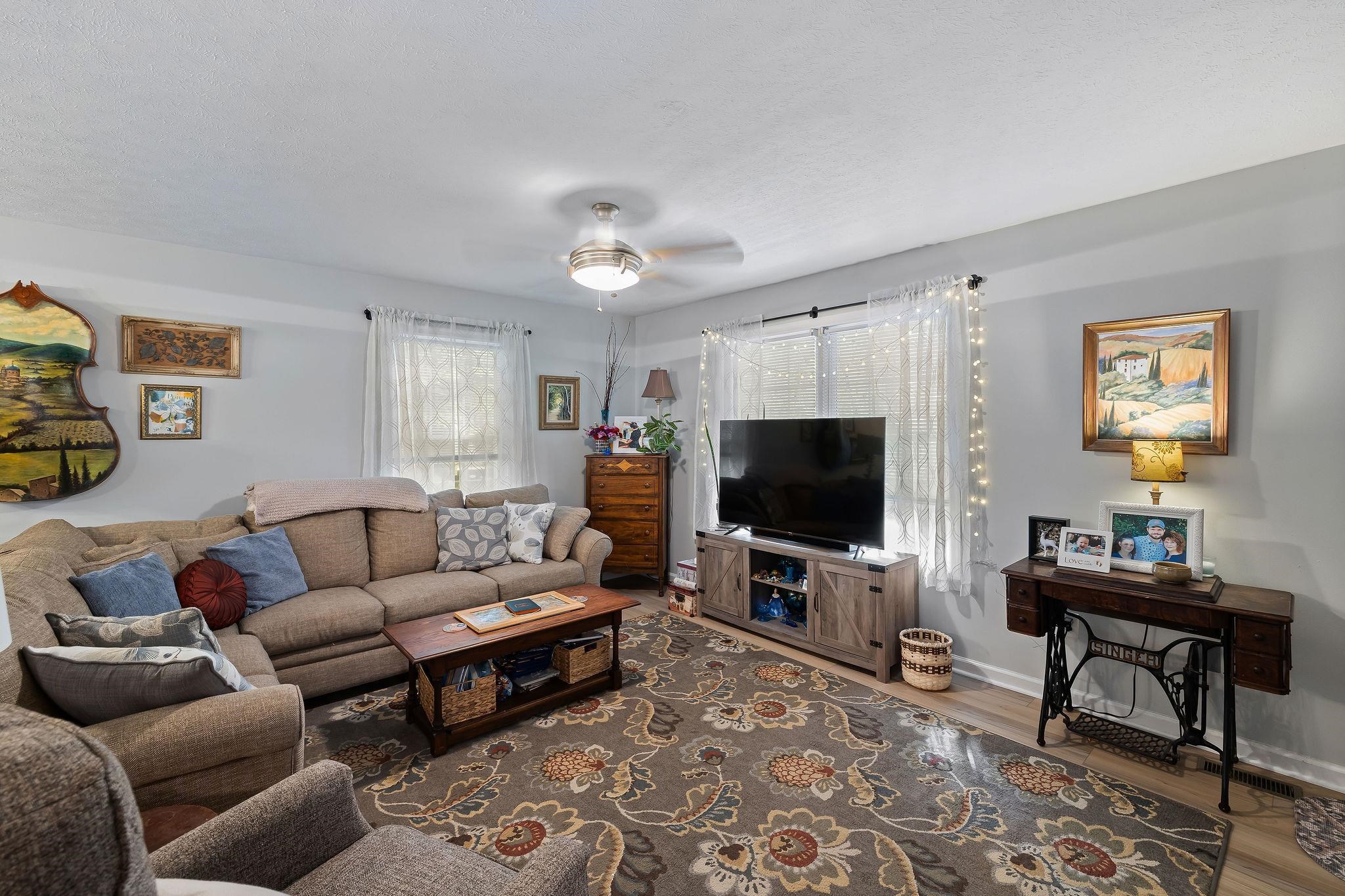 567 BASSWOOD LN, MOUNT JACKSON, Virginia 22842, 3 Bedrooms Bedrooms, ,2 BathroomsBathrooms,Residential,567 BASSWOOD LN,681976 MLS # 681976