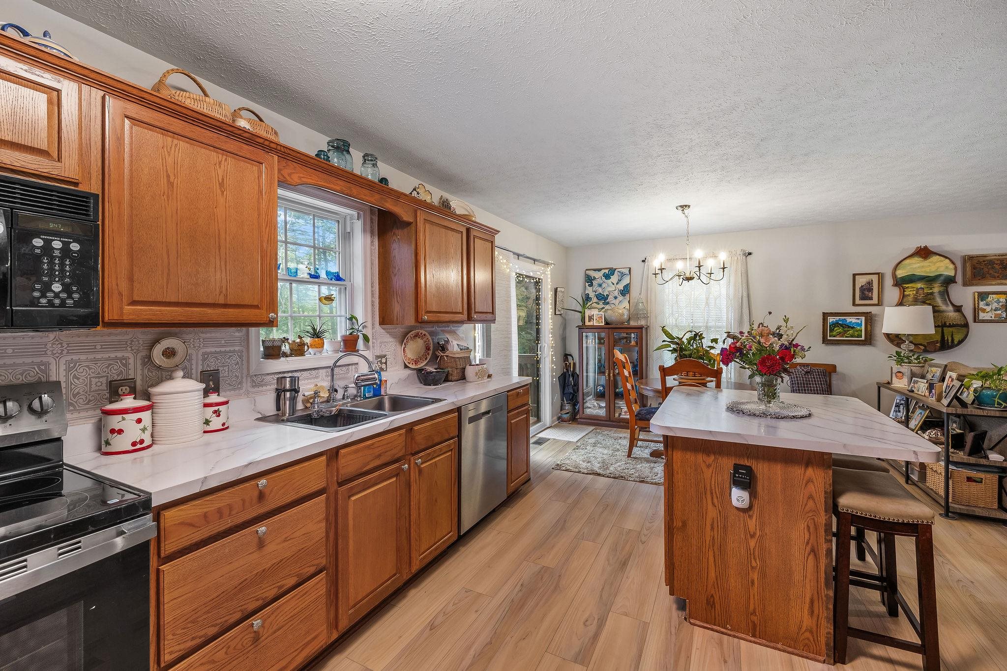 567 BASSWOOD LN, MOUNT JACKSON, Virginia 22842, 3 Bedrooms Bedrooms, ,2 BathroomsBathrooms,Residential,567 BASSWOOD LN,681976 MLS # 681976