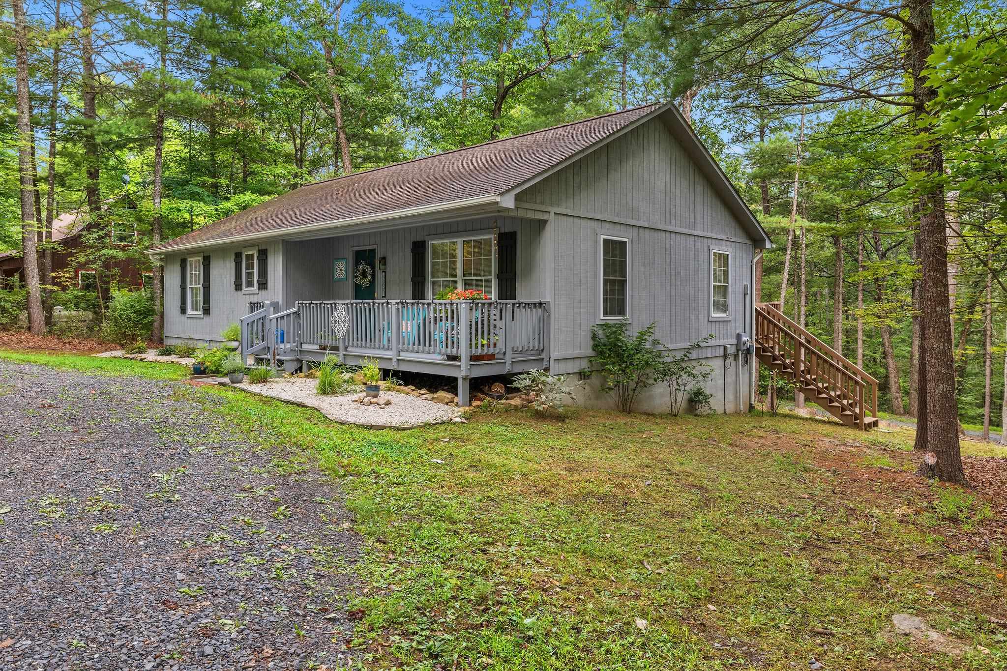 567 BASSWOOD LN, MOUNT JACKSON, Virginia 22842, 3 Bedrooms Bedrooms, ,2 BathroomsBathrooms,Residential,567 BASSWOOD LN,681976 MLS # 681976
