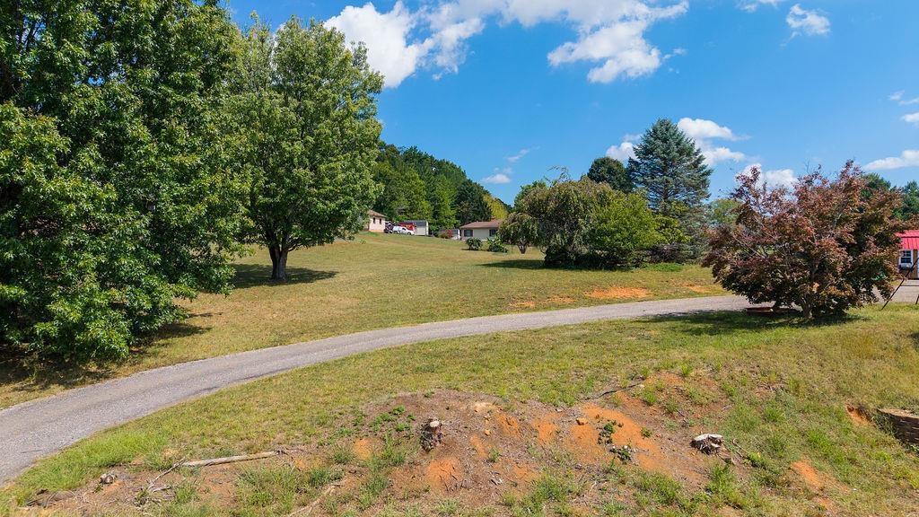17 KILLDEER LN, STUARTS DRAFT, Virginia 24477, 3 Bedrooms Bedrooms, ,2 BathroomsBathrooms,Residential,17 KILLDEER LN,681983 MLS # 681983