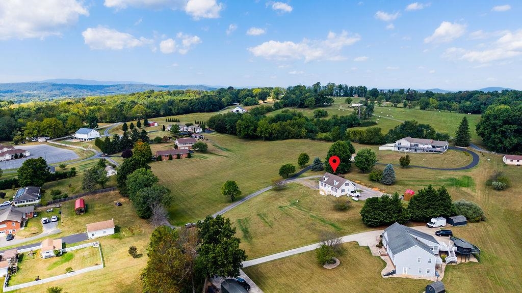 17 KILLDEER LN, STUARTS DRAFT, Virginia 24477, 3 Bedrooms Bedrooms, ,2 BathroomsBathrooms,Residential,17 KILLDEER LN,681983 MLS # 681983