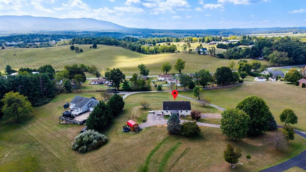 17 KILLDEER LN, STUARTS DRAFT, Virginia 24477, 3 Bedrooms Bedrooms, ,2 BathroomsBathrooms,Residential,17 KILLDEER LN,681983 MLS # 681983