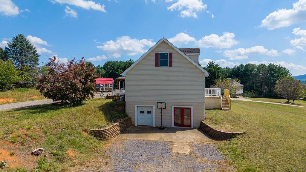 17 KILLDEER LN, STUARTS DRAFT, Virginia 24477, 3 Bedrooms Bedrooms, ,2 BathroomsBathrooms,Residential,17 KILLDEER LN,681983 MLS # 681983
