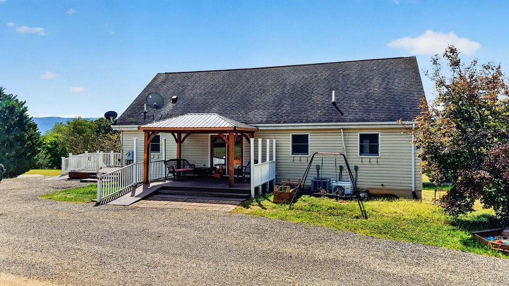 17 KILLDEER LN, STUARTS DRAFT, Virginia 24477, 3 Bedrooms Bedrooms, ,2 BathroomsBathrooms,Residential,17 KILLDEER LN,681983 MLS # 681983