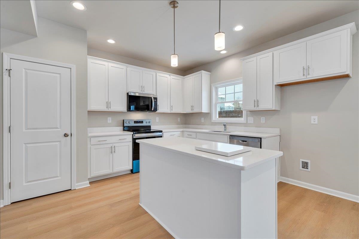 208 WEXFORD ST, STAUNTON, Virginia 24401, 4 Bedrooms Bedrooms, ,2 BathroomsBathrooms,Residential,208 WEXFORD ST,671325 MLS # 671325 208 WEXFORD ST, STAUNTON, Virginia 24401, 4 Bedrooms Bedrooms, ,2 BathroomsBathrooms,Residential,208 WEXFORD ST,671325 MLS # 671325