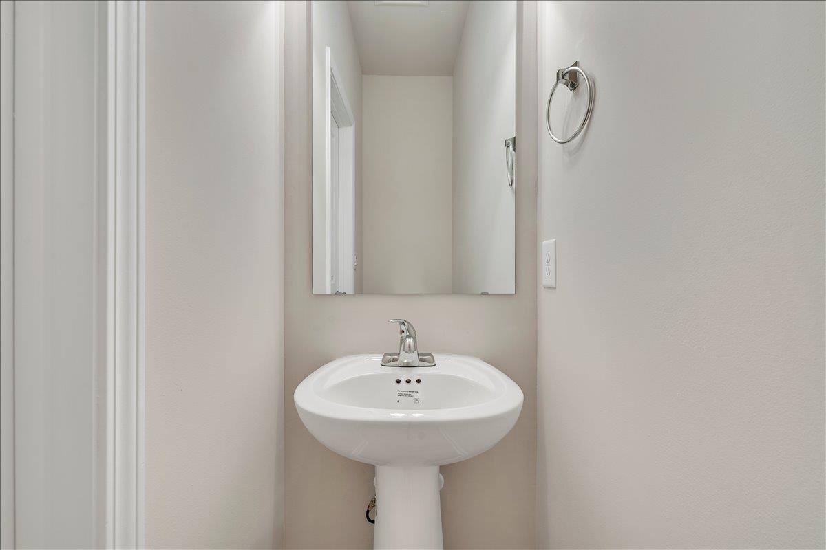 208 WEXFORD ST, STAUNTON, Virginia 24401, 4 Bedrooms Bedrooms, ,2 BathroomsBathrooms,Residential,208 WEXFORD ST,671325 MLS # 671325 208 WEXFORD ST, STAUNTON, Virginia 24401, 4 Bedrooms Bedrooms, ,2 BathroomsBathrooms,Residential,208 WEXFORD ST,671325 MLS # 671325