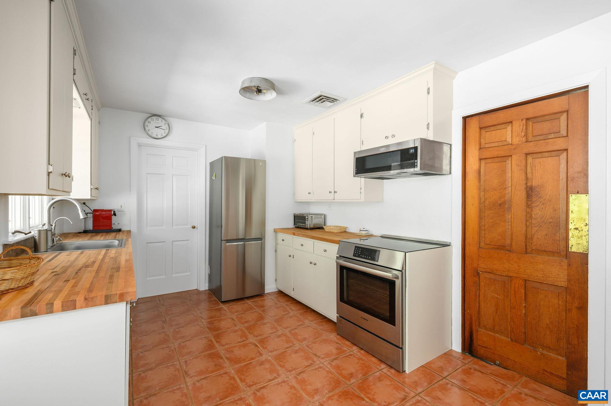1701 KENWOOD LN, CHARLOTTESVILLE, Virginia 22901, 4 Bedrooms Bedrooms, ,2 BathroomsBathrooms,Residential,1701 KENWOOD LN,681874 MLS # 681874