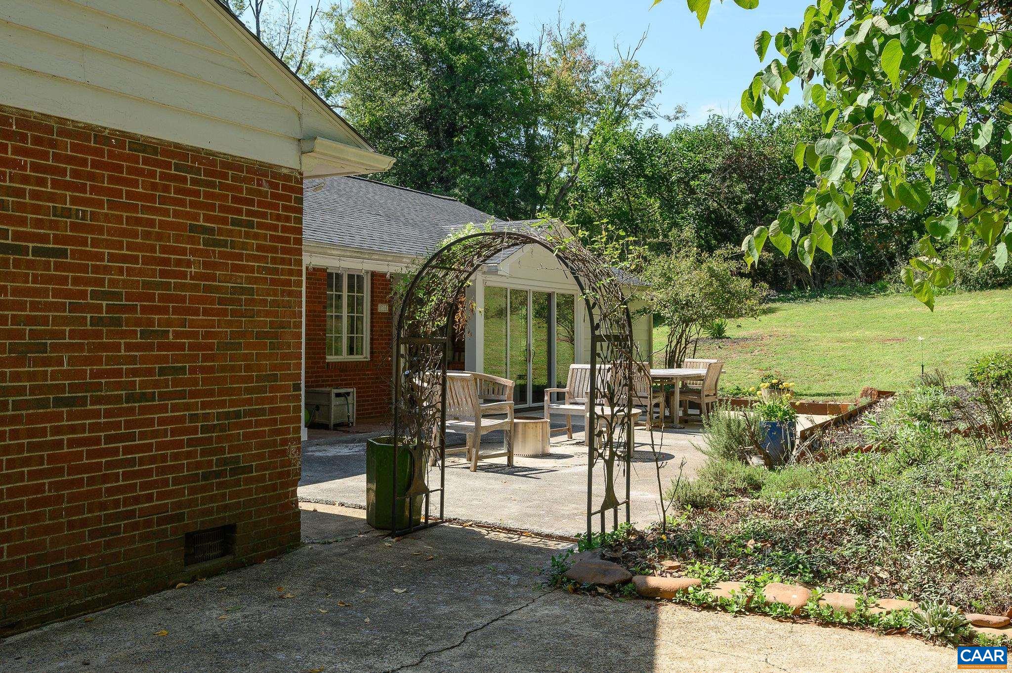 1701 KENWOOD LN, CHARLOTTESVILLE, Virginia 22901, 4 Bedrooms Bedrooms, ,2 BathroomsBathrooms,Residential,1701 KENWOOD LN,681874 MLS # 681874