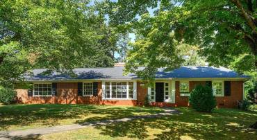 1701 KENWOOD LN, CHARLOTTESVILLE, Virginia 22901, 4 Bedrooms Bedrooms, ,2 BathroomsBathrooms,Residential,1701 KENWOOD LN,681874 MLS # 681874