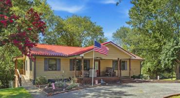 110 PATRICK HENRY DR, LOUISA, Virginia 23093, 3 Bedrooms Bedrooms, ,3 BathroomsBathrooms,Residential,110 PATRICK HENRY DR,681990 MLS # 681990