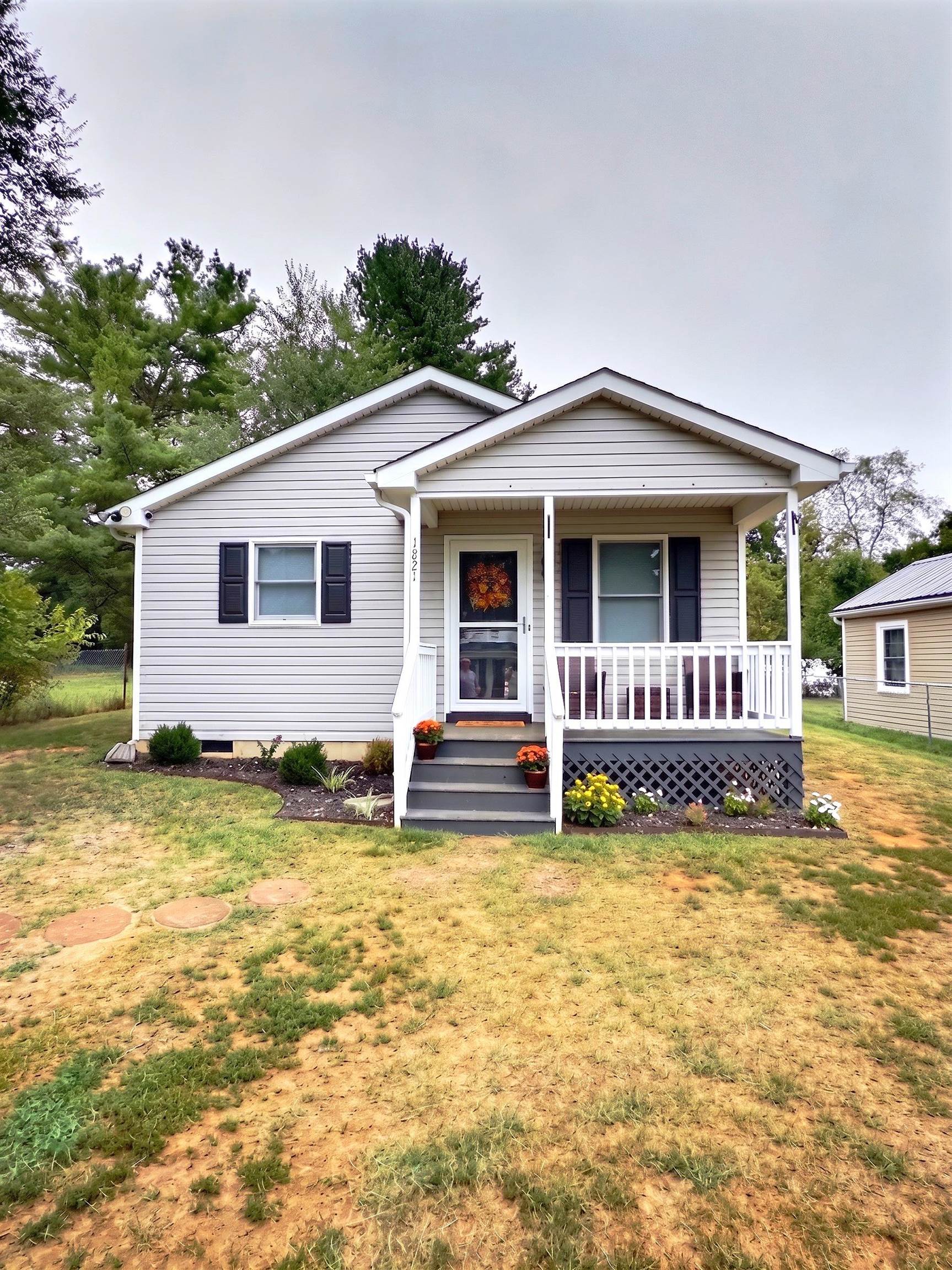 1821 VINSON ST, STAUNTON, Virginia 24401, 3 Bedrooms Bedrooms, ,2 BathroomsBathrooms,Residential,1821 Vinson Street, Staunton, VA 24401,1821 VINSON ST,681991 MLS # 681991