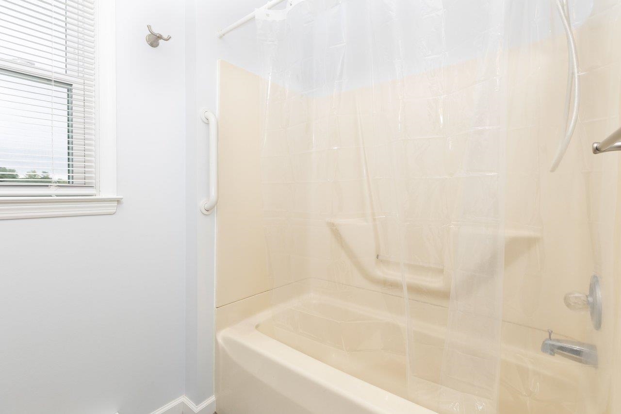 322 ANN ST, STAUNTON, Virginia 24401, 3 Bedrooms Bedrooms, ,1 BathroomBathrooms,Residential,322 ANN ST,681995 MLS # 681995