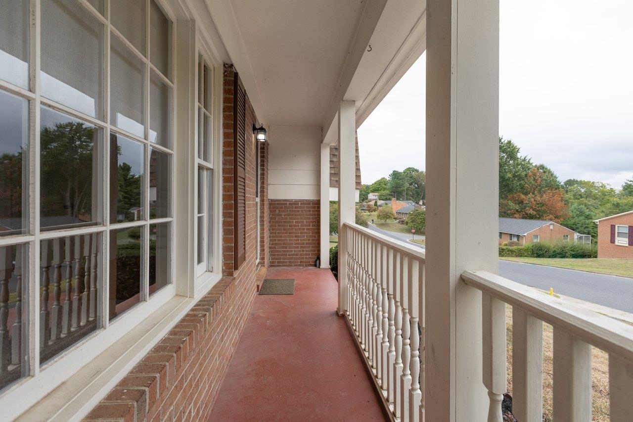 322 ANN ST, STAUNTON, Virginia 24401, 3 Bedrooms Bedrooms, ,1 BathroomBathrooms,Residential,322 ANN ST,681995 MLS # 681995