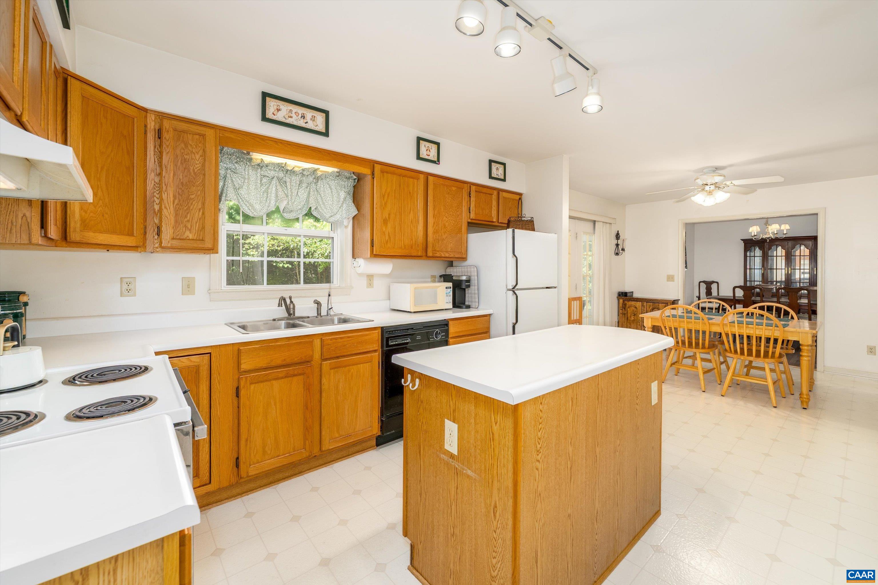 499 OLD RECTORY LN, FORK UNION, Virginia 23055, 4 Bedrooms Bedrooms, ,2 BathroomsBathrooms,Residential,499 OLD RECTORY LN,681998 MLS # 681998 499 OLD RECTORY LN, FORK UNION, Virginia 23055, 4 Bedrooms Bedrooms, ,2 BathroomsBathrooms,Residential,499 OLD RECTORY LN,681998 MLS # 681998