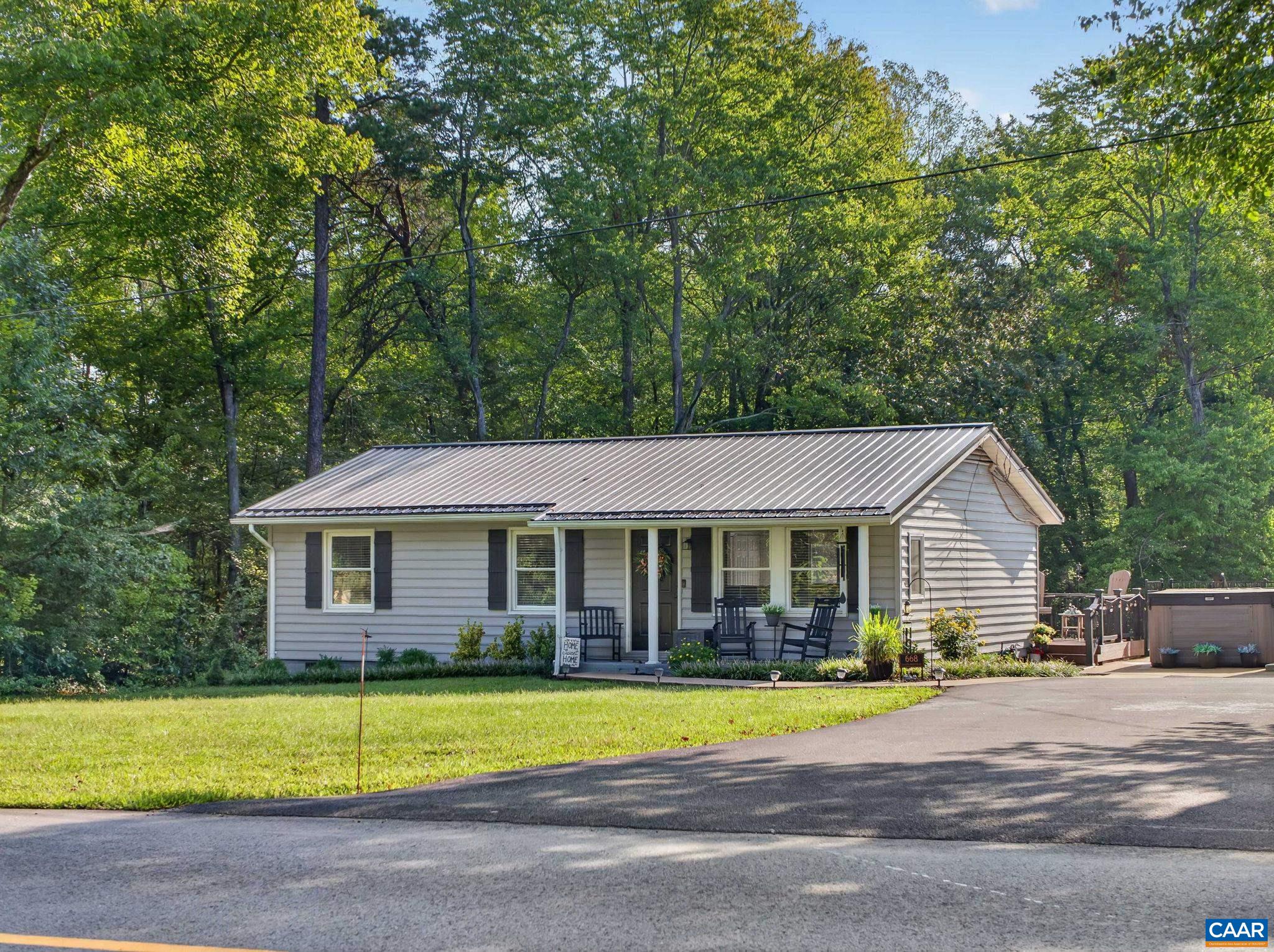 668 HADEN MARTIN RD, PALMYRA, Virginia 22963, 3 Bedrooms Bedrooms, ,1 BathroomBathrooms,Residential,668 HADEN MARTIN RD,682000 MLS # 682000