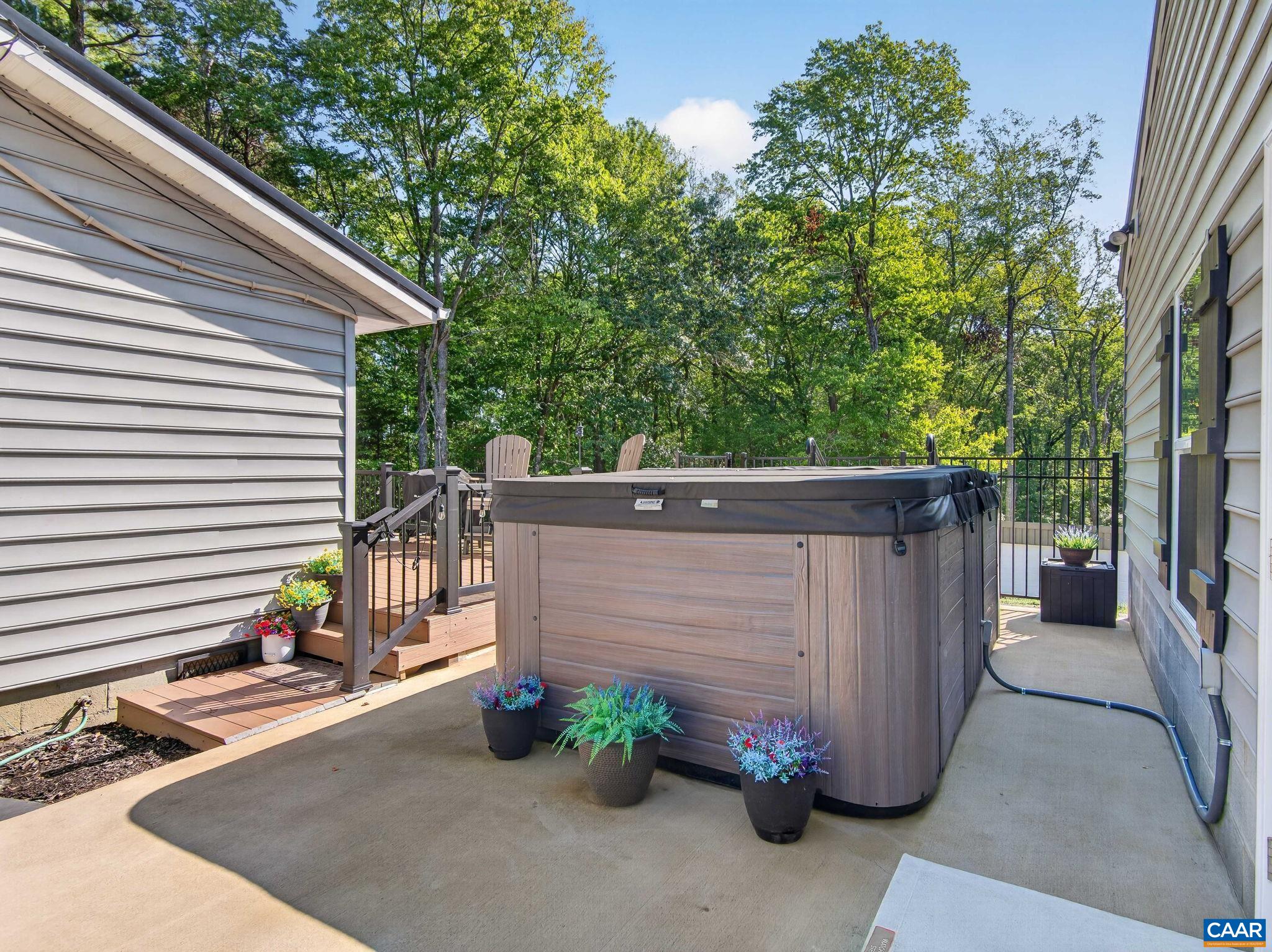 668 HADEN MARTIN RD, PALMYRA, Virginia 22963, 3 Bedrooms Bedrooms, ,1 BathroomBathrooms,Residential,668 HADEN MARTIN RD,682000 MLS # 682000
