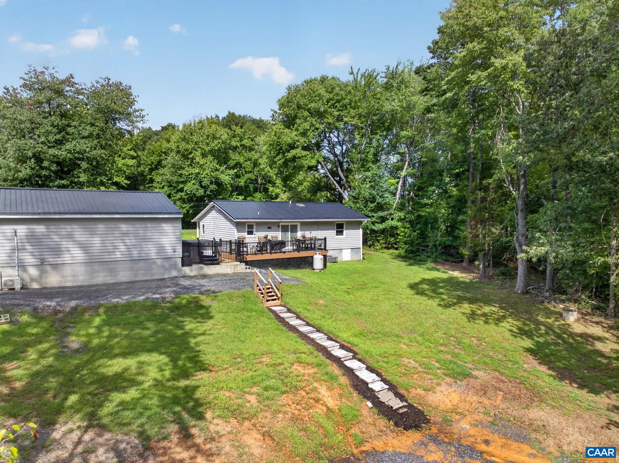 668 HADEN MARTIN RD, PALMYRA, Virginia 22963, 3 Bedrooms Bedrooms, ,1 BathroomBathrooms,Residential,668 HADEN MARTIN RD,682000 MLS # 682000