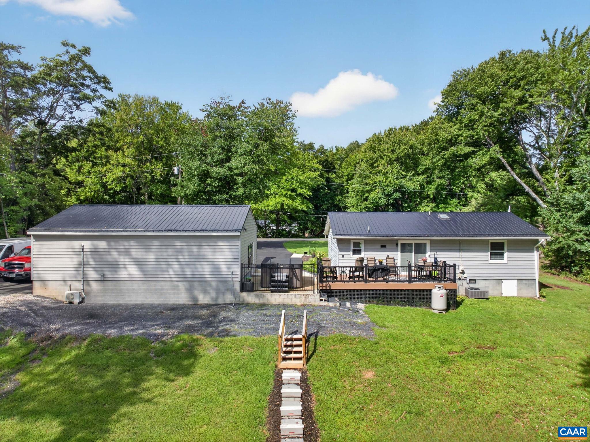 668 HADEN MARTIN RD, PALMYRA, Virginia 22963, 3 Bedrooms Bedrooms, ,1 BathroomBathrooms,Residential,668 HADEN MARTIN RD,682000 MLS # 682000