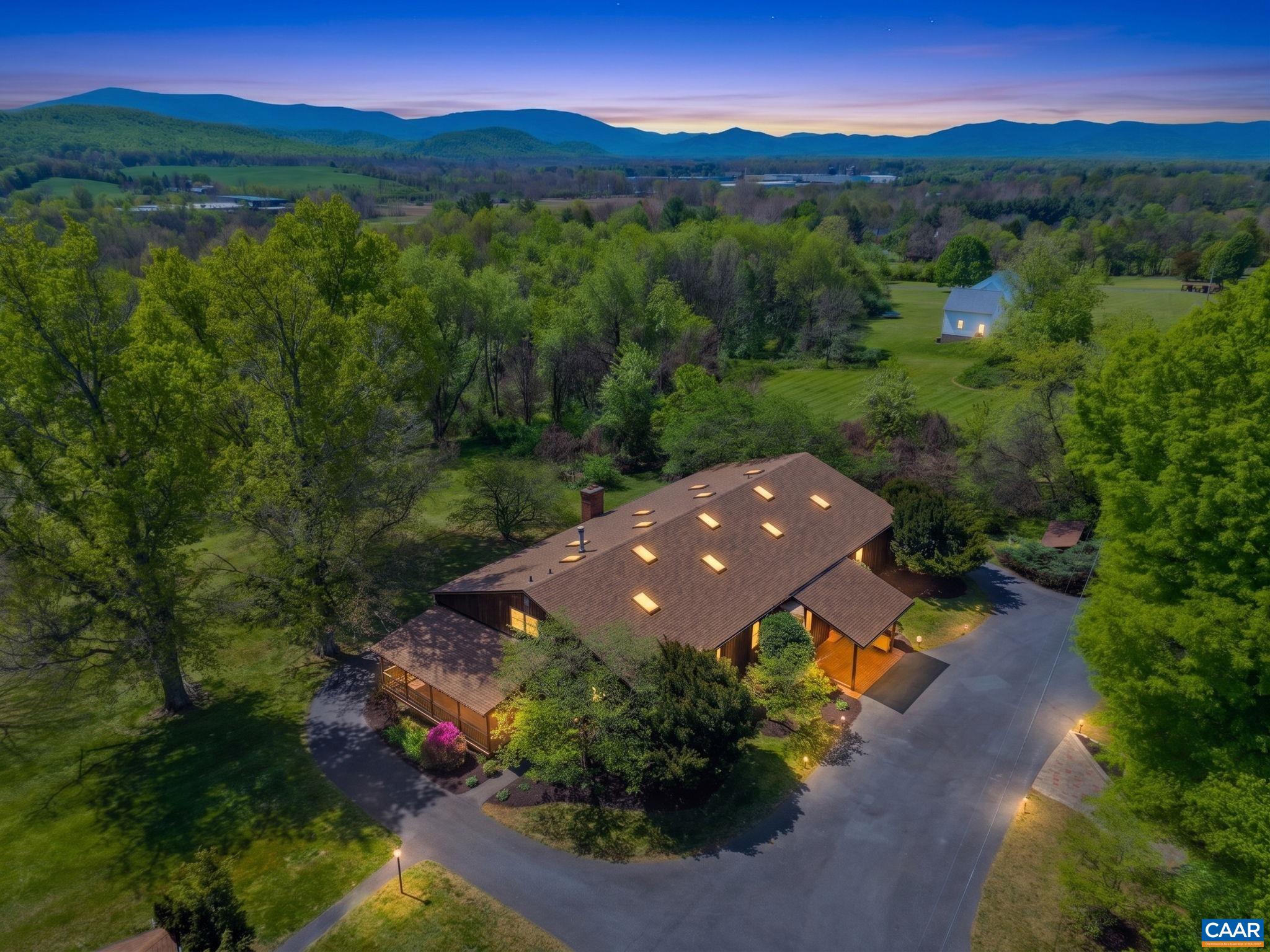 18 PROVIDENCE LN, WAYNESBORO, Virginia 22980, 3 Bedrooms Bedrooms, ,4 BathroomsBathrooms,Residential,P. Buckley Moss Estate,18 PROVIDENCE LN,676356 MLS # 676356 18 PROVIDENCE LN, WAYNESBORO, Virginia 22980, 3 Bedrooms Bedrooms, ,4 BathroomsBathrooms,Residential,P. Buckley Moss Estate,18 PROVIDENCE LN,676356 MLS # 676356