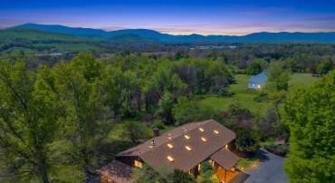 18 PROVIDENCE LN, WAYNESBORO, Virginia 22980, 3 Bedrooms Bedrooms, ,4 BathroomsBathrooms,Residential,P. Buckley Moss Estate,18 PROVIDENCE LN,676356 MLS # 676356
