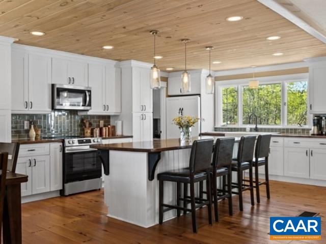 3505 SARAH DR, CHARLOTTESVILLE, Virginia 22911, 4 Bedrooms Bedrooms, ,3 BathroomsBathrooms,Residential,3505 SARAH DR,681368 MLS # 681368