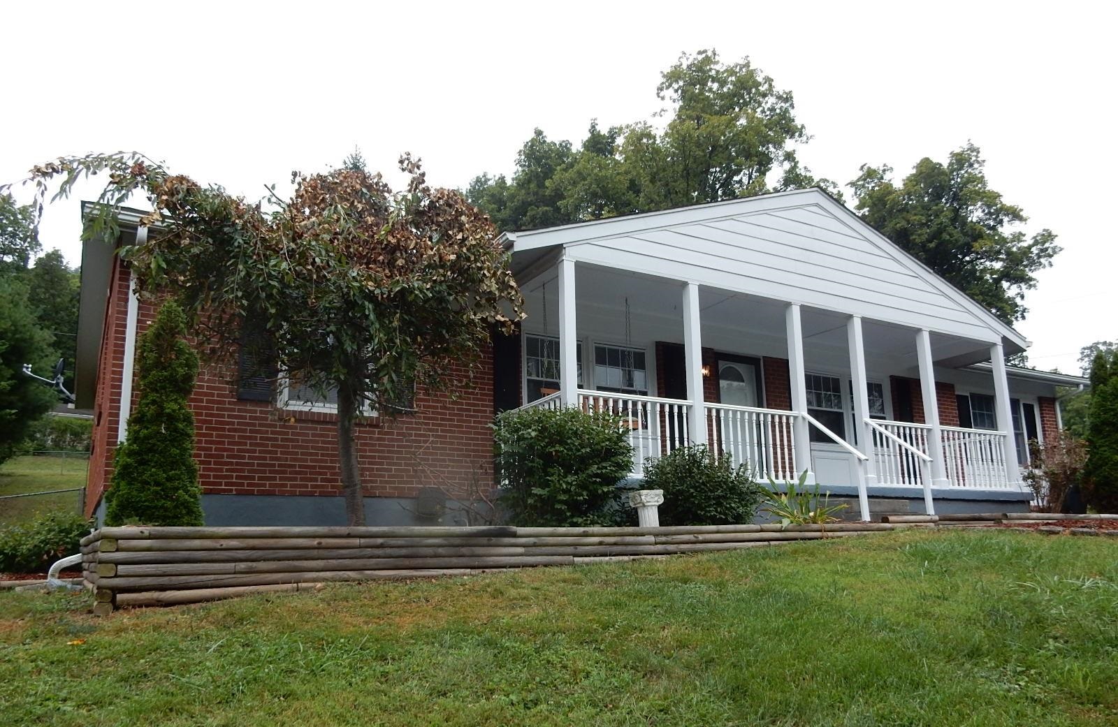 85 ROUTIER HILL RD, HOT SPRINGS, Virginia 24445, 3 Bedrooms Bedrooms, ,2 BathroomsBathrooms,Residential,85 ROUTIER HILL RD,682013 MLS # 682013