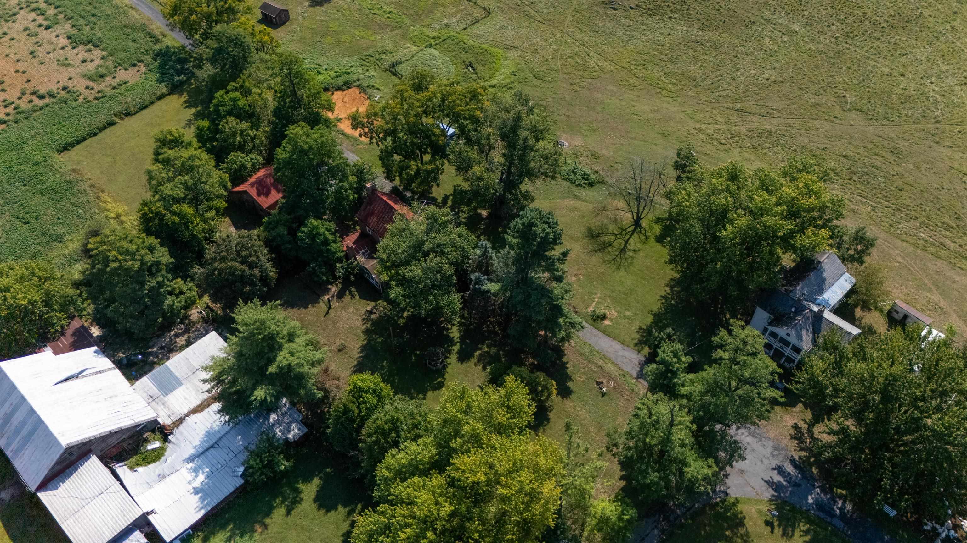 168 LAMBERT LN, WAYNESBORO, Virginia 22980, 3 Bedrooms Bedrooms, ,1 BathroomBathrooms,Residential,168 LAMBERT LN,682019 MLS # 682019