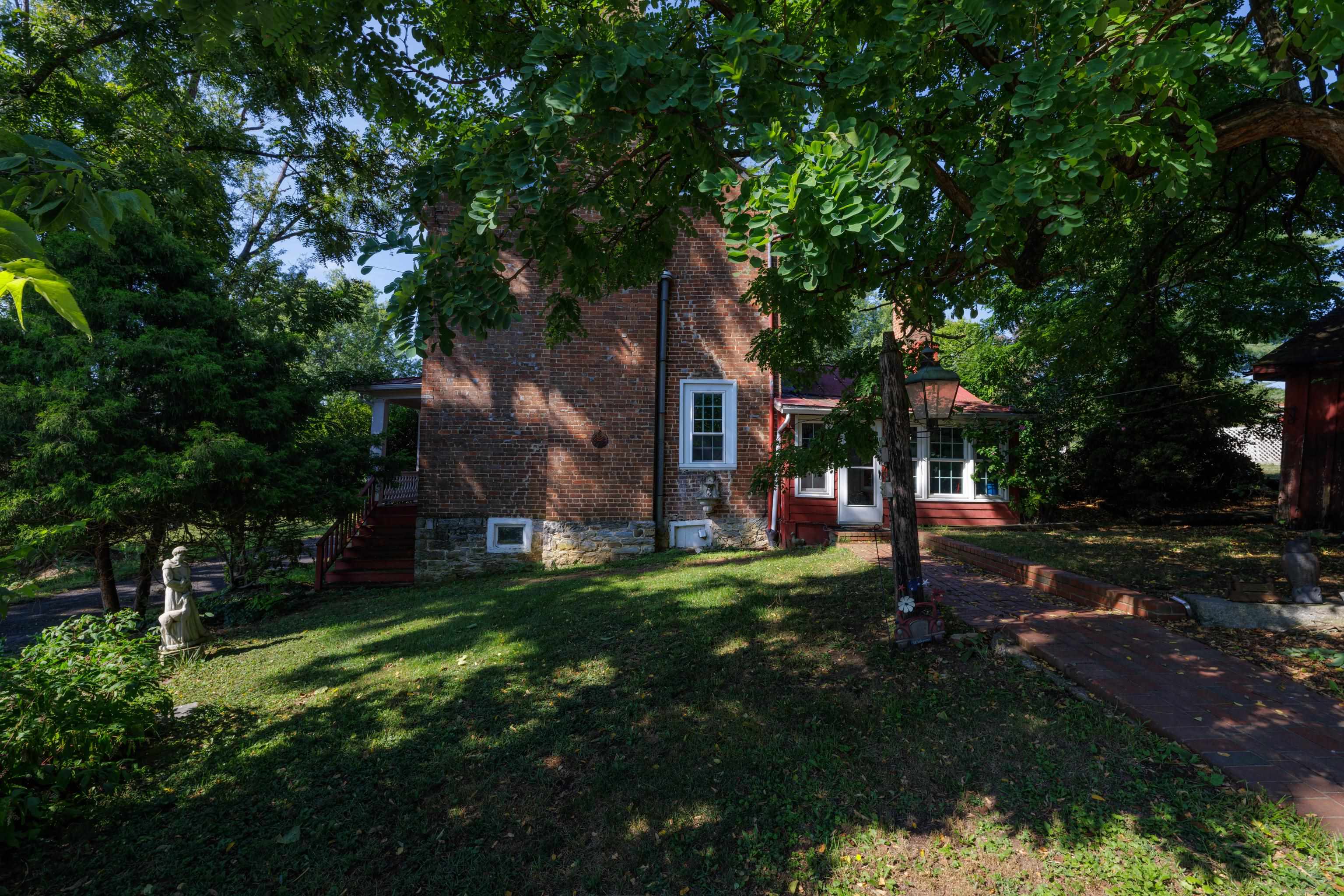 168 LAMBERT LN, WAYNESBORO, Virginia 22980, 3 Bedrooms Bedrooms, ,1 BathroomBathrooms,Residential,168 LAMBERT LN,682019 MLS # 682019