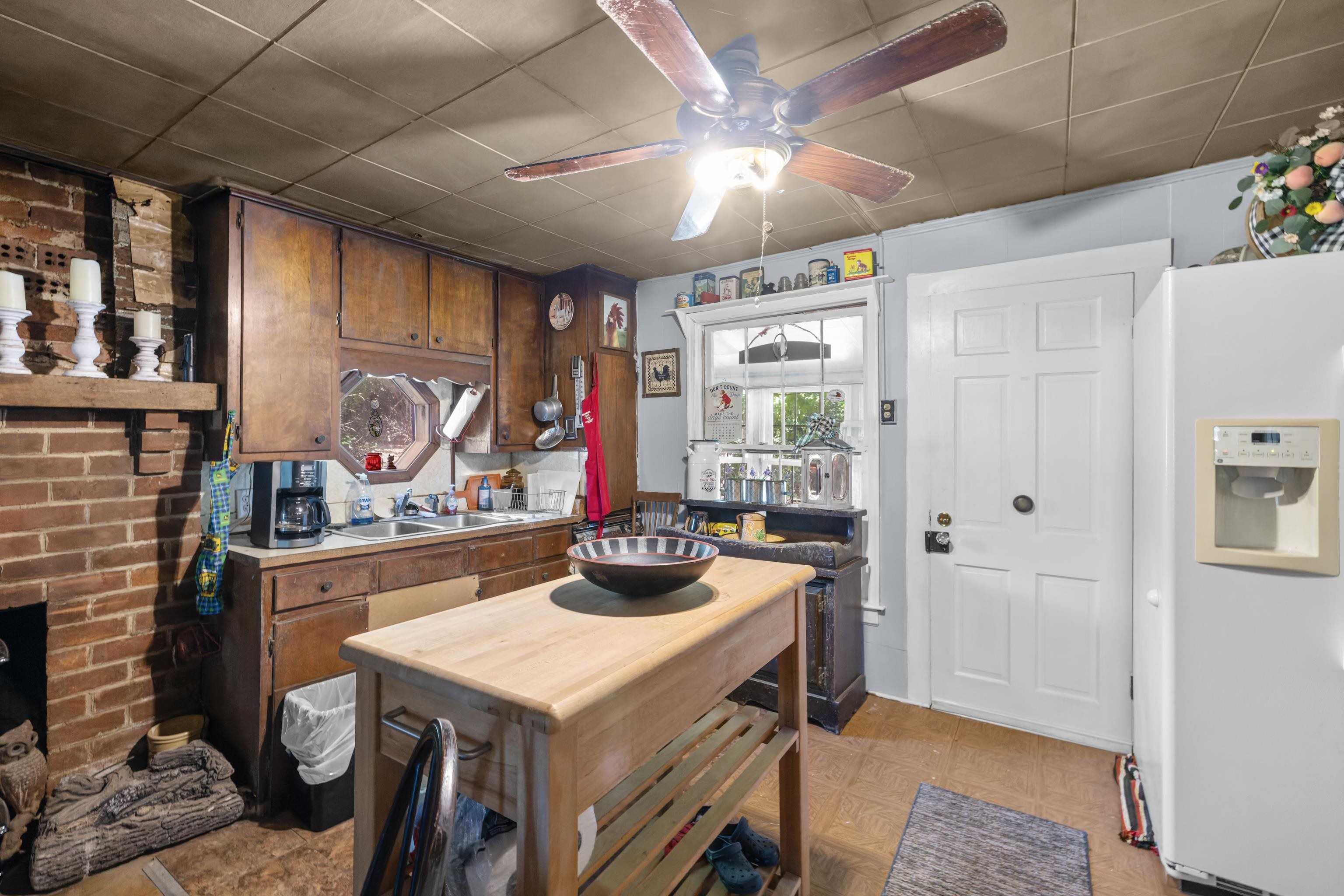 168 LAMBERT LN, WAYNESBORO, Virginia 22980, 3 Bedrooms Bedrooms, ,1 BathroomBathrooms,Residential,168 LAMBERT LN,682019 MLS # 682019